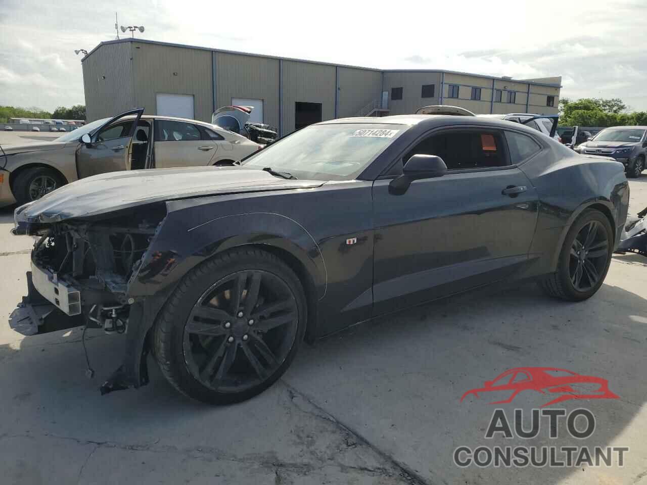 CHEVROLET CAMARO 2018 - 1G1FB1RS6J0182750