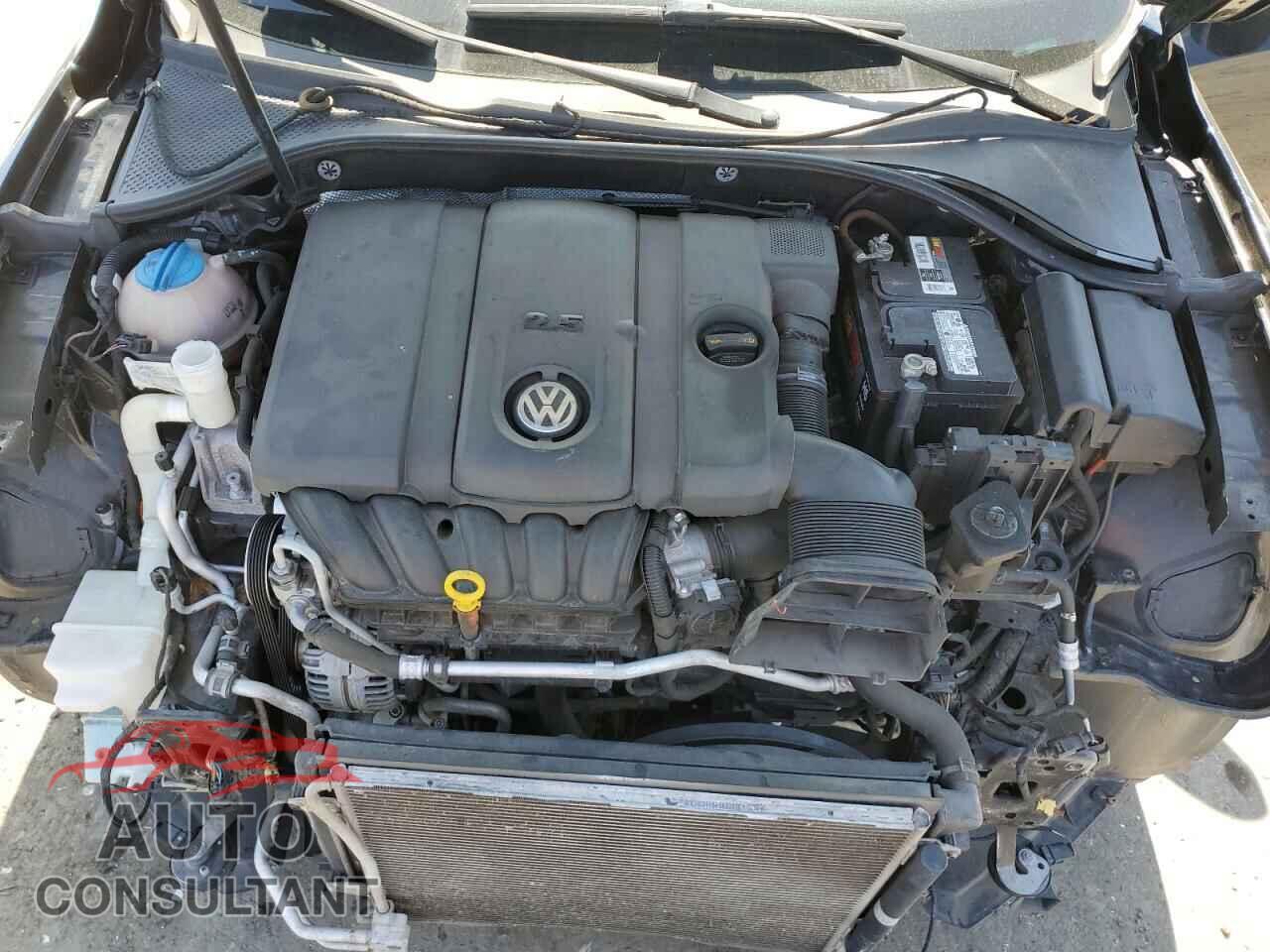 VOLKSWAGEN PASSAT 2014 - 1VWAH7A31EC005032