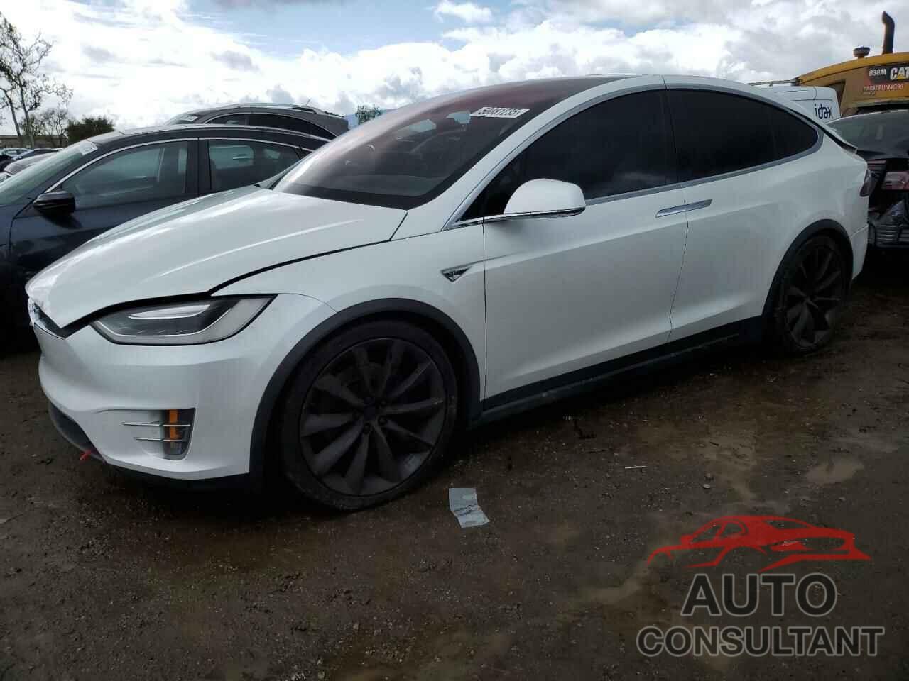 TESLA MODEL X 2016 - 5YJXCAE28GF017100