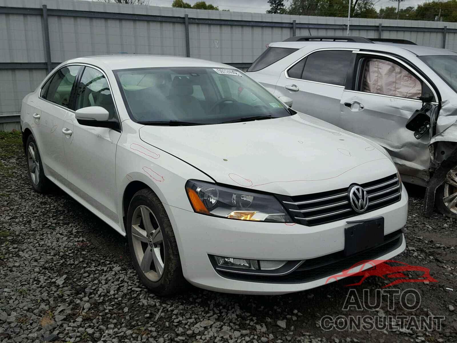 VOLKSWAGEN PASSAT 2015 - 1VWAT7A38FC084649