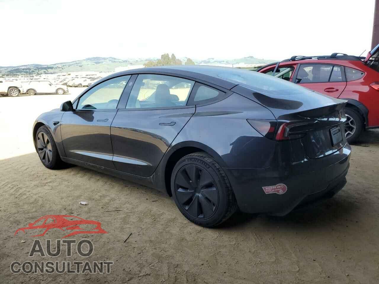 TESLA MODEL 3 2024 - 5YJ3E1EAXRF782571