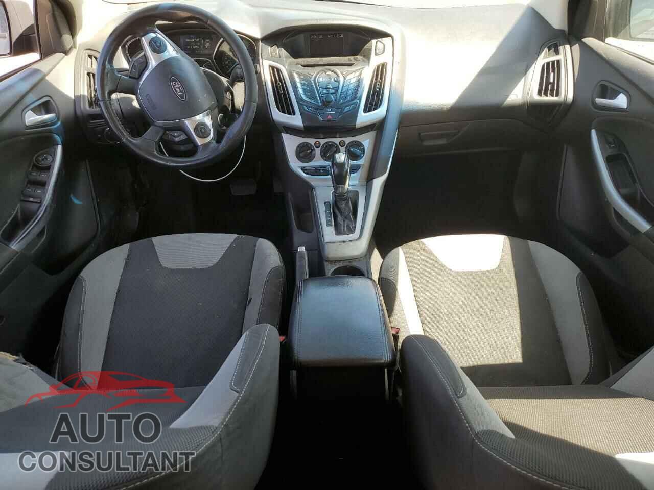 FORD FOCUS 2012 - 1FAHP3F26CL371455