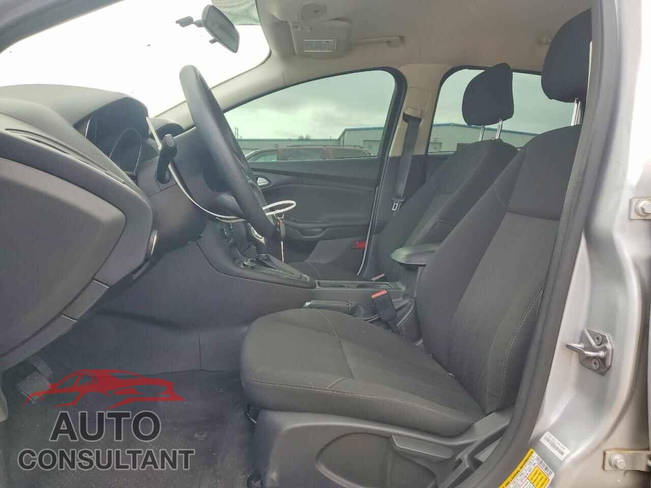 FORD FOCUS 2015 - 1FADP3F21FL343064