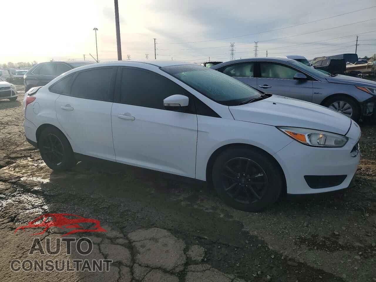 FORD FOCUS 2016 - 1FADP3F26GL389376