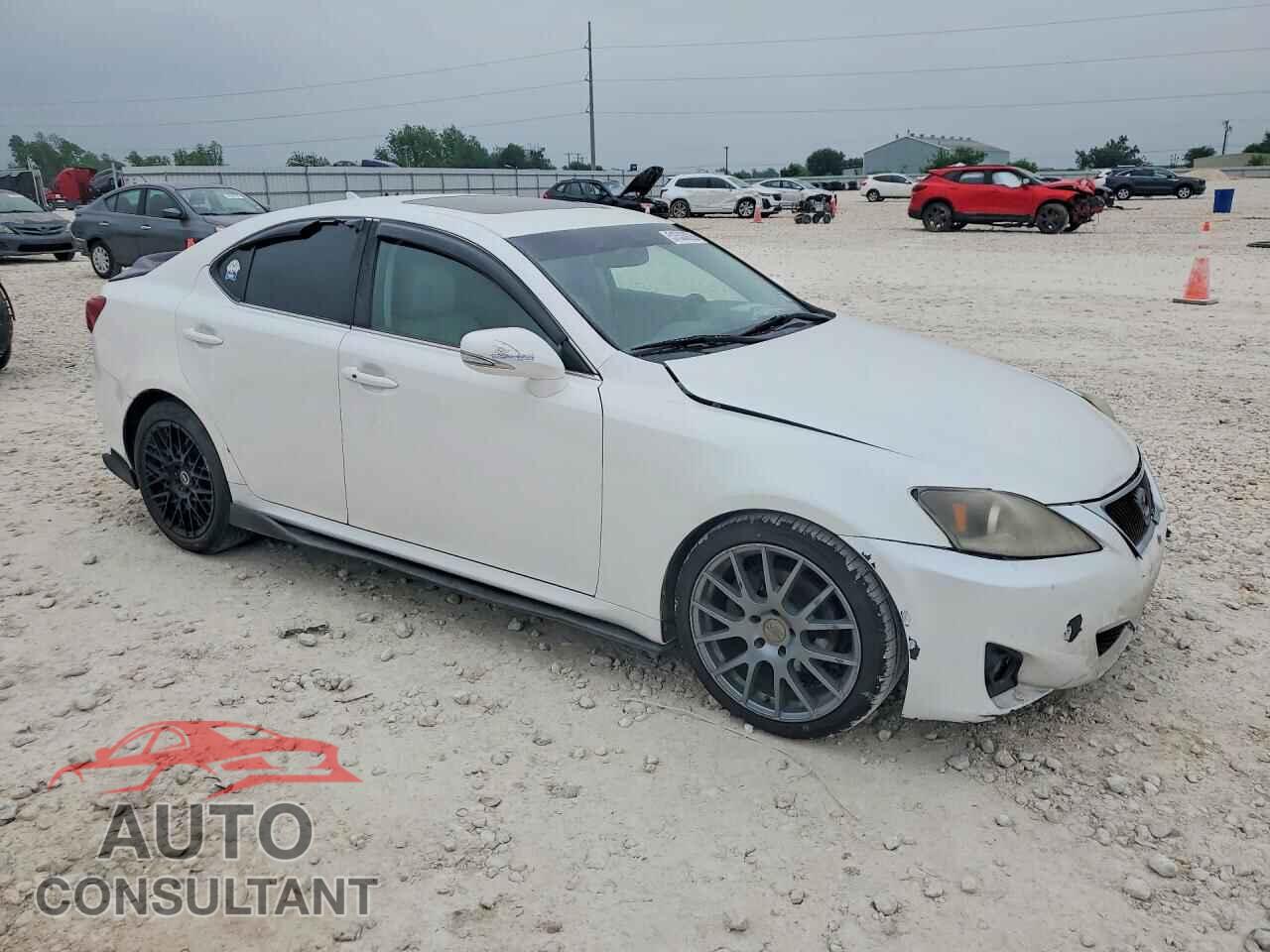 LEXUS IS 2011 - JTHBF5C24B5135083