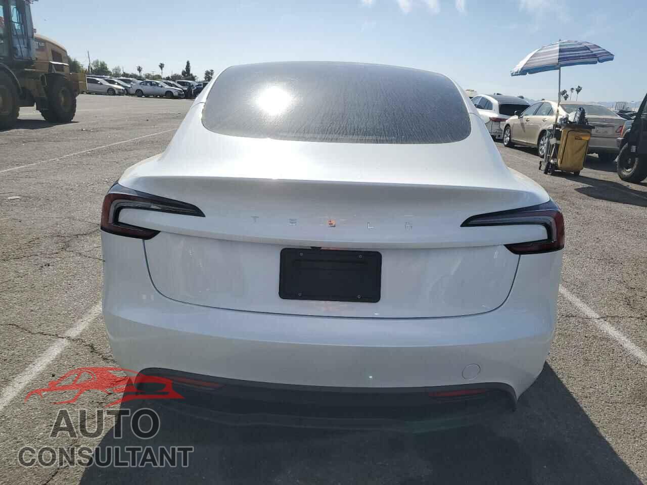 TESLA MODEL 3 2024 - 5YJ3E1EA4RF786437