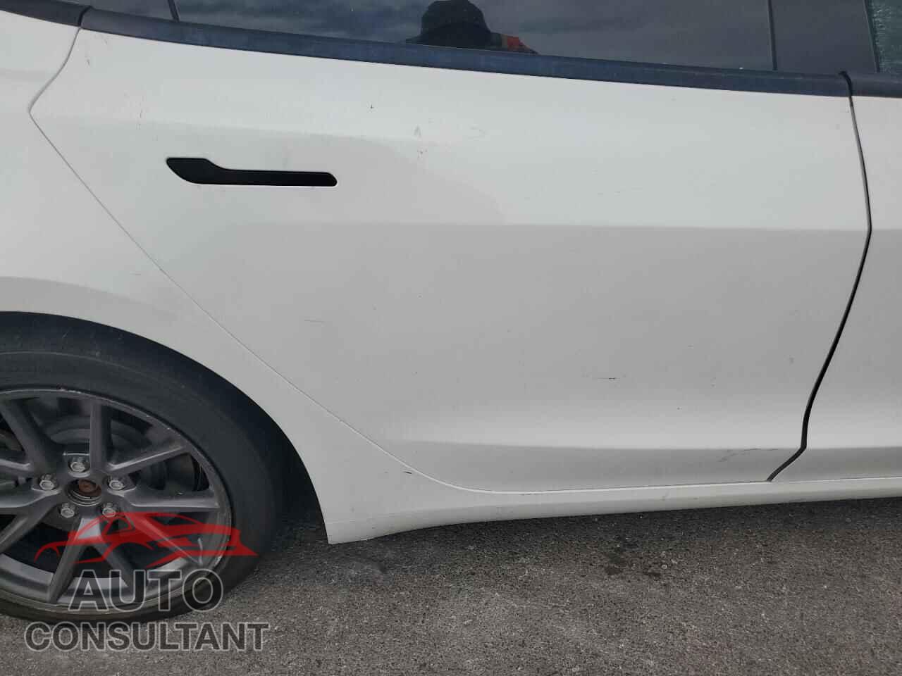 TESLA MODEL 3 2021 - 5YJ3E1EA9MF969079