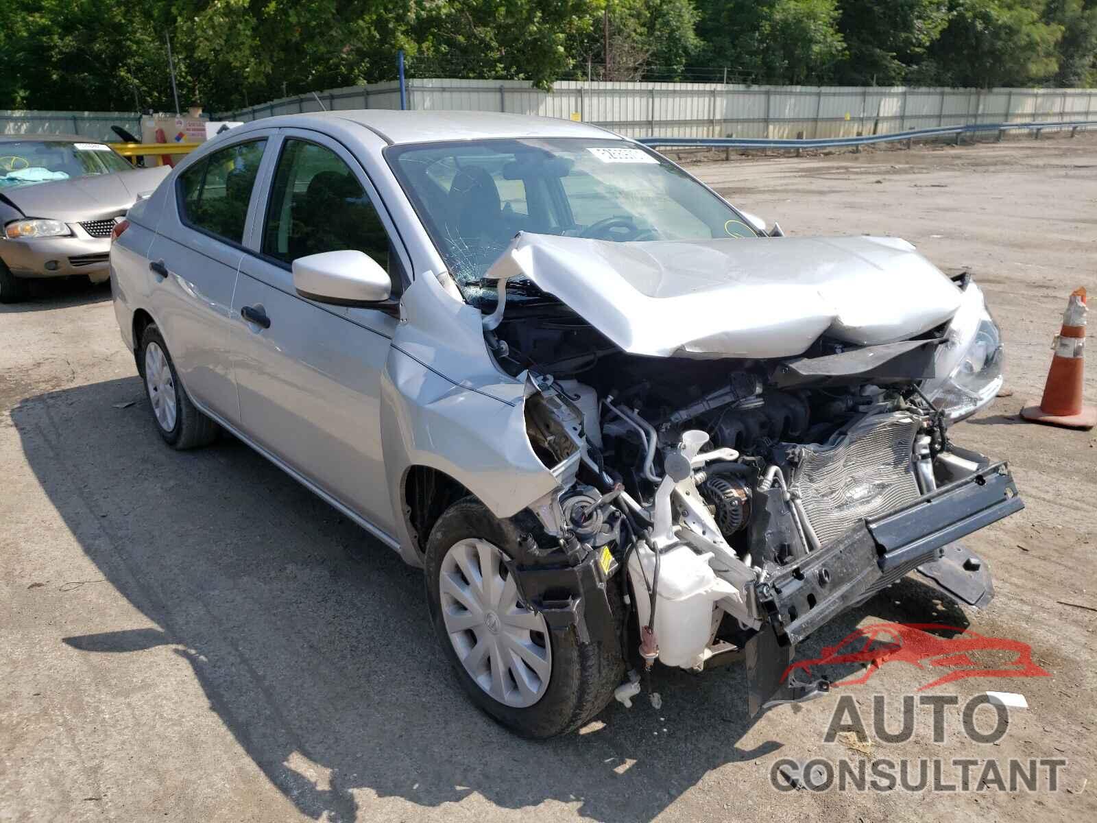 NISSAN VERSA 2018 - 3N1CN7AP1JL830920