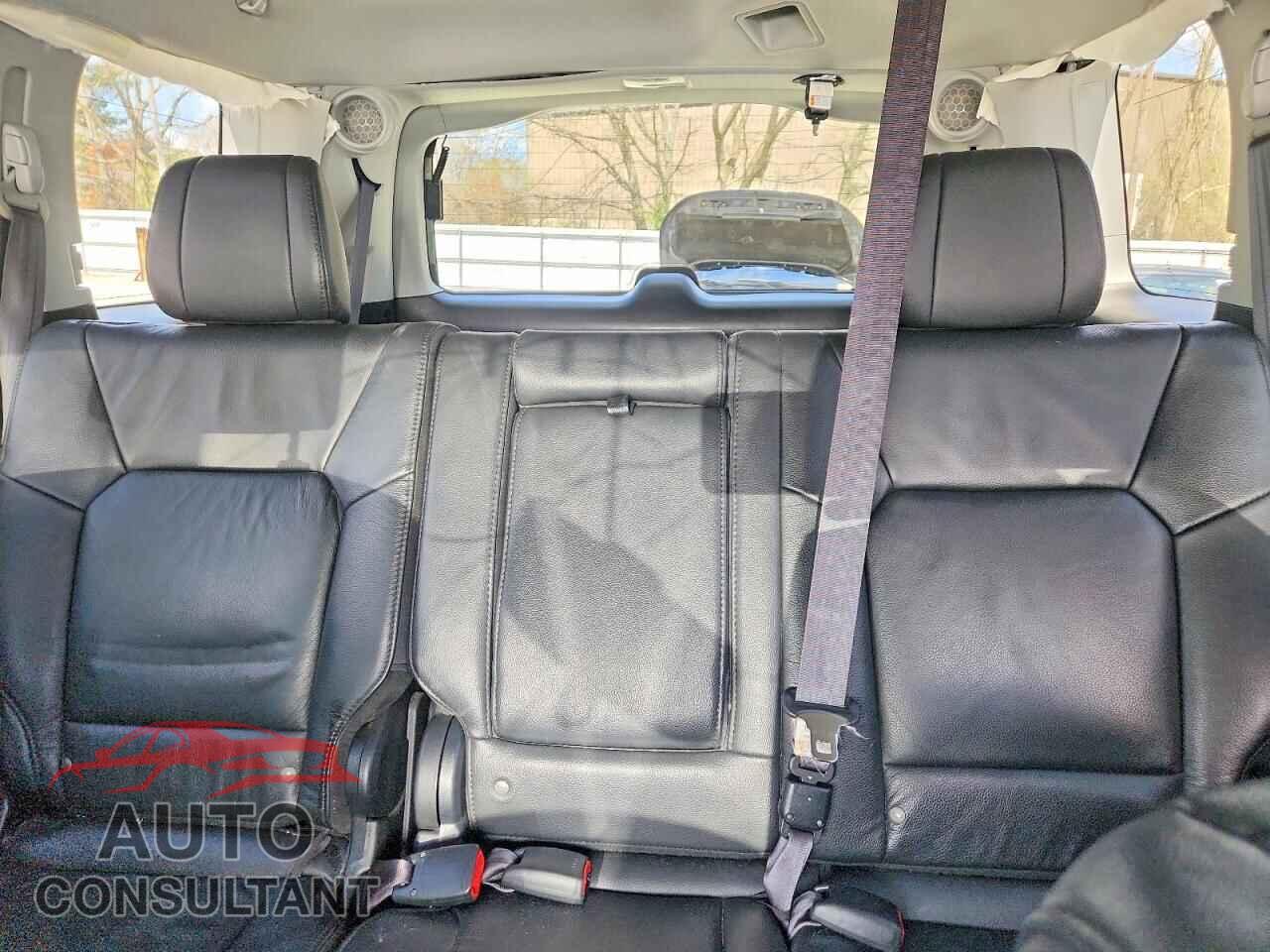 HONDA PILOT 2014 - 5FNYF4H92EB048233