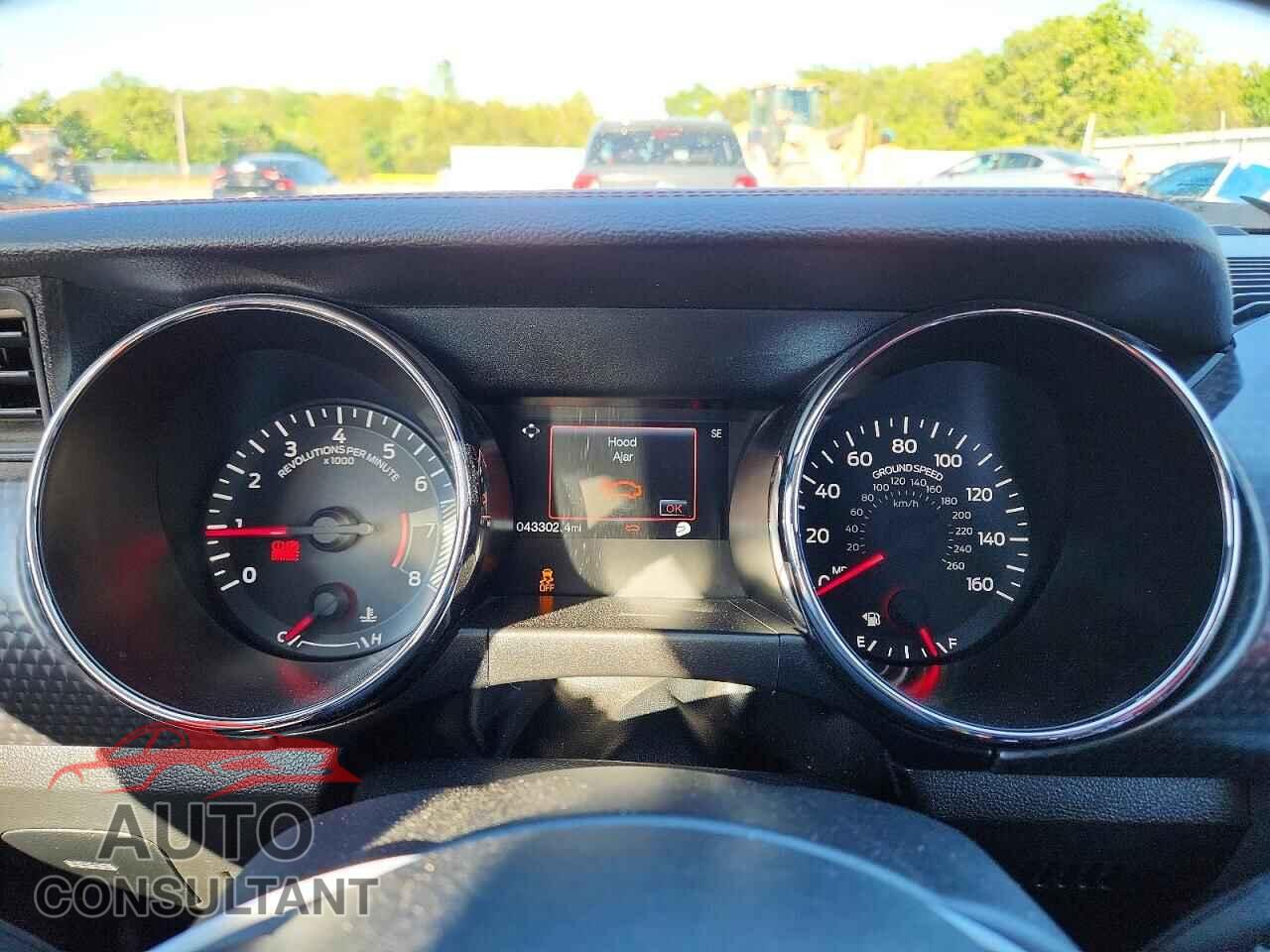 FORD MUSTANG 2017 - 1FATP8UH0H5202946