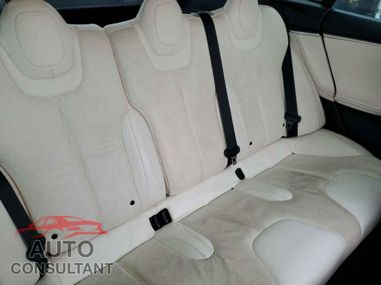 TESLA MODEL S 2013 - 5YJSA1DN4DFP13718