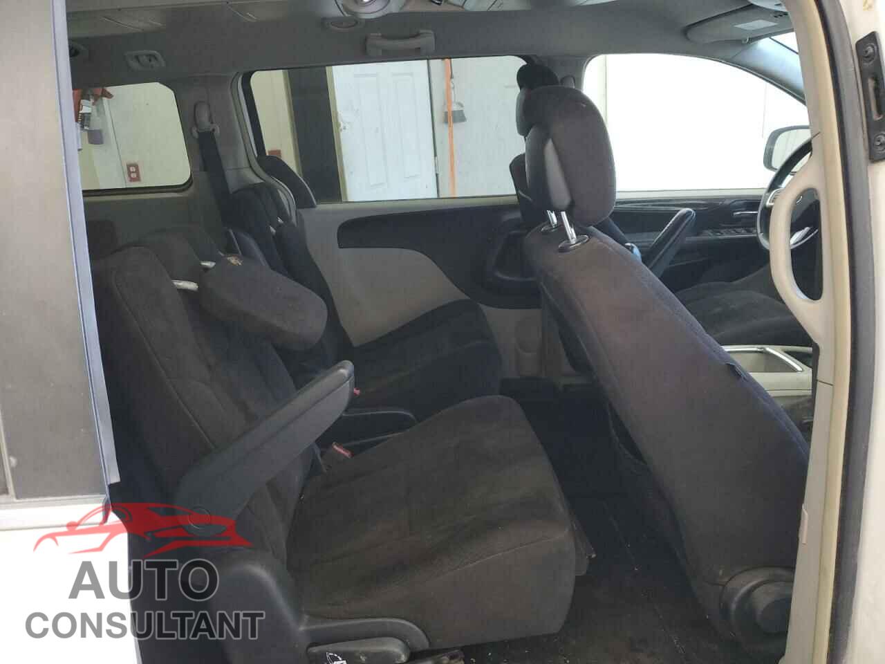 DODGE CARAVAN 2011 - 2D4RN5DG2BR647931