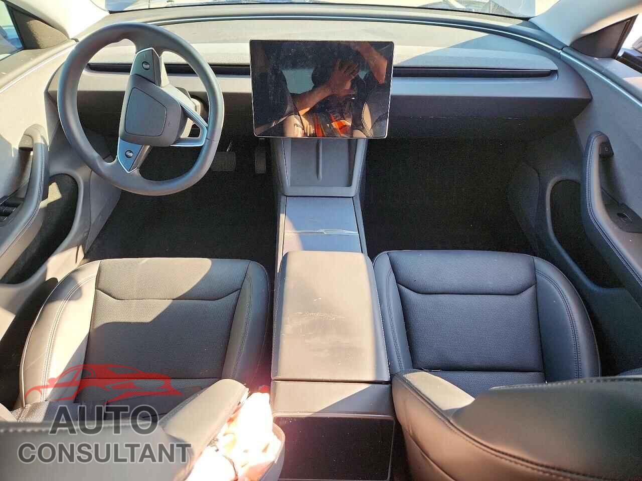TESLA MODEL 3 2024 - 5YJ3E1EA0RF872134