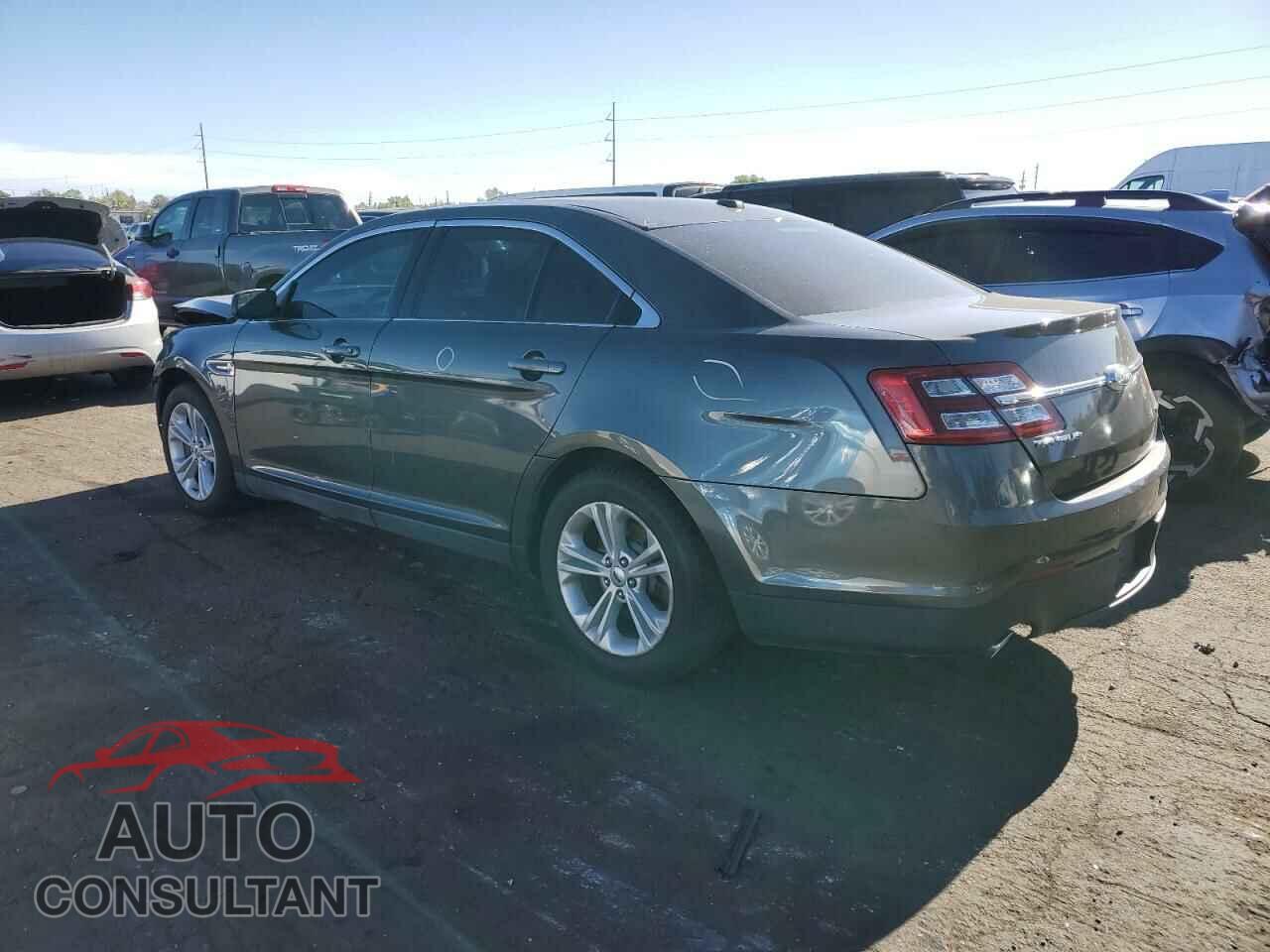 FORD TAURUS 2019 - 1FAHP2D80KG102845