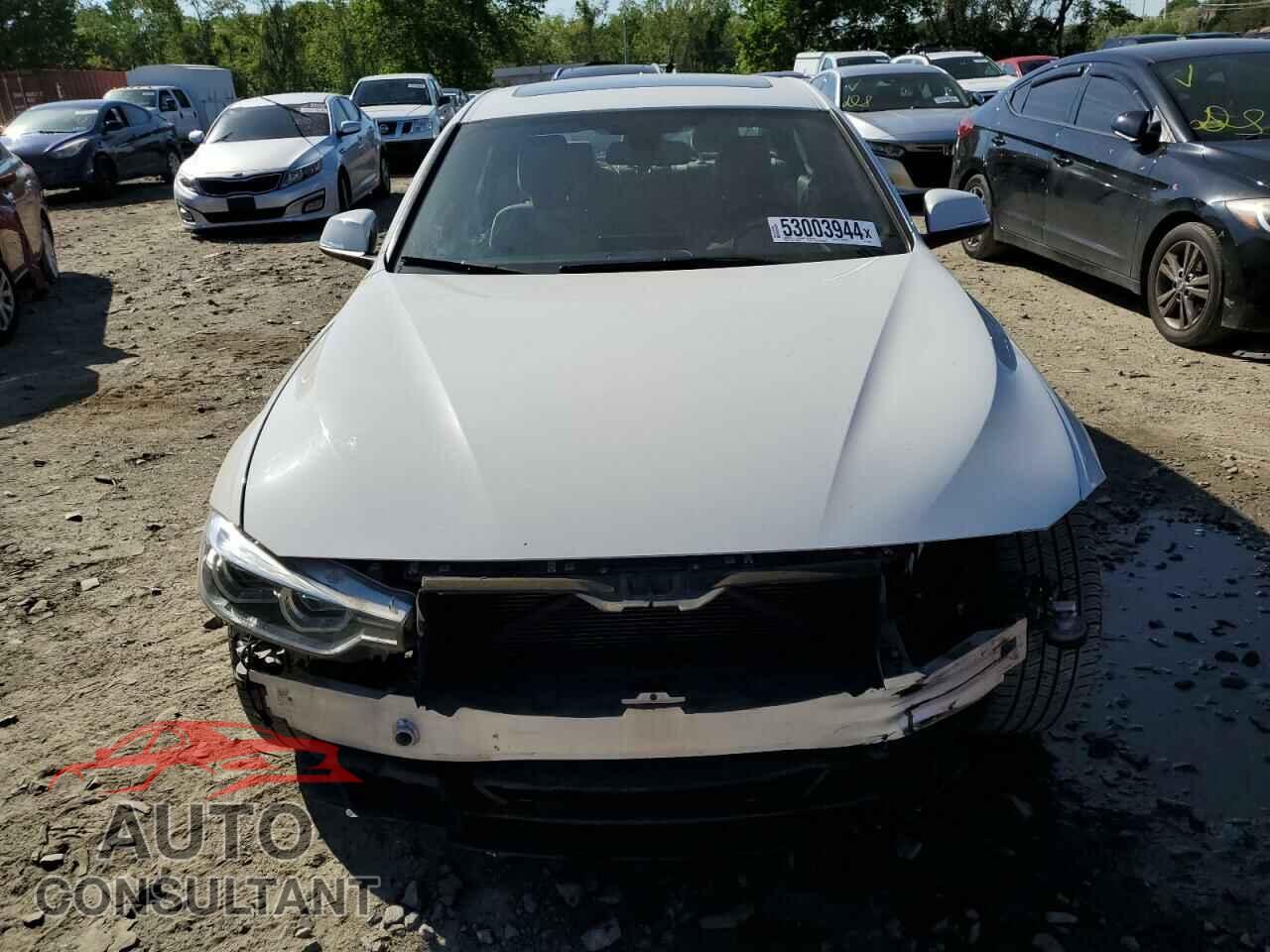 BMW 3 SERIES 2016 - WBA8E9G58GNU28449