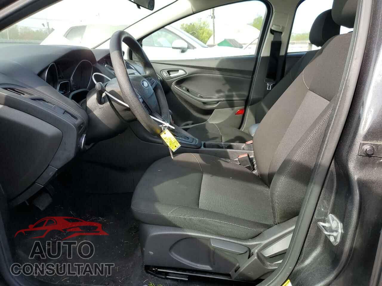 FORD FOCUS 2018 - 1FADP3F28JL208317