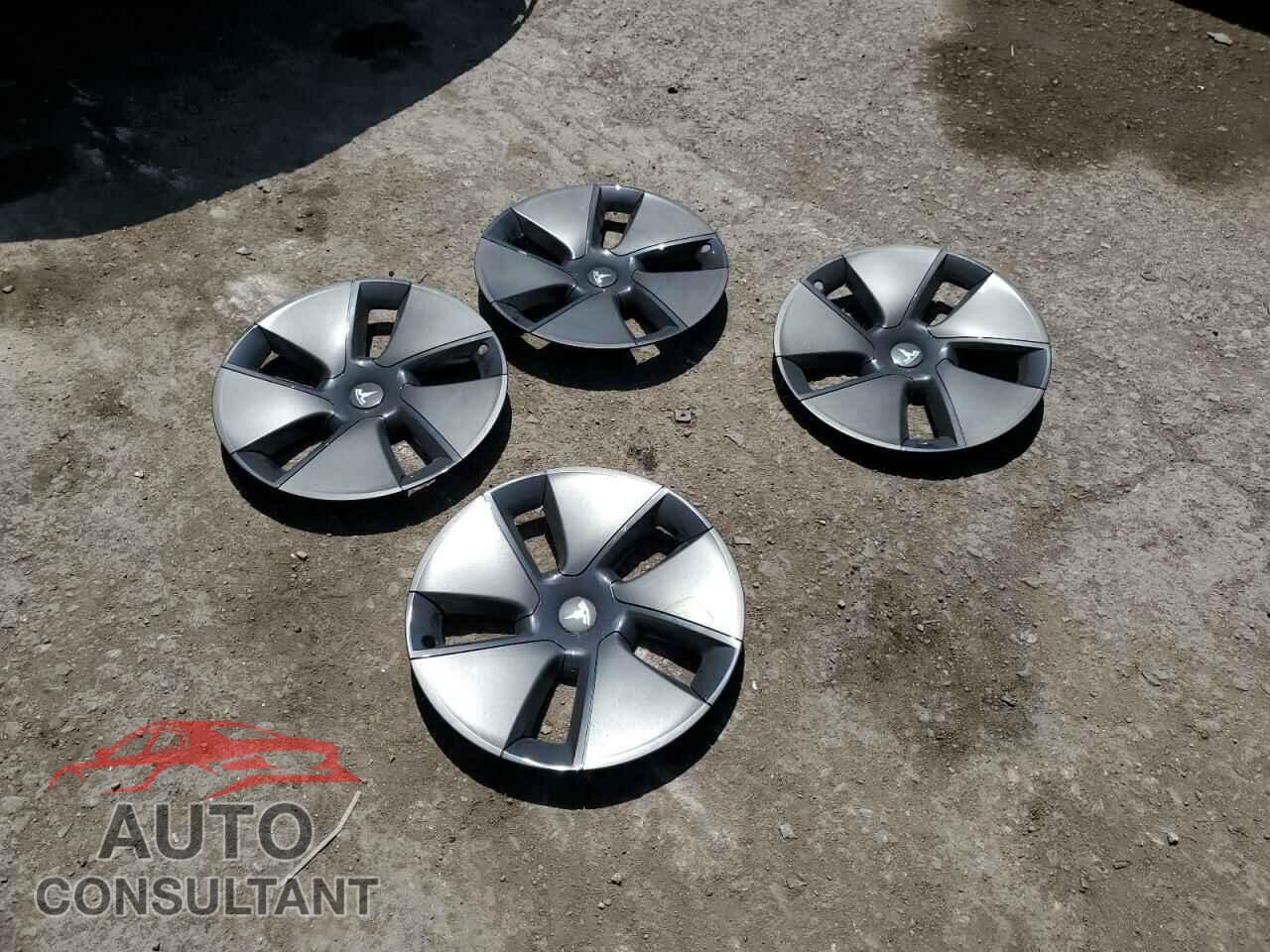 TESLA MODEL 3 2023 - 5YJ3E1EB6PF669660