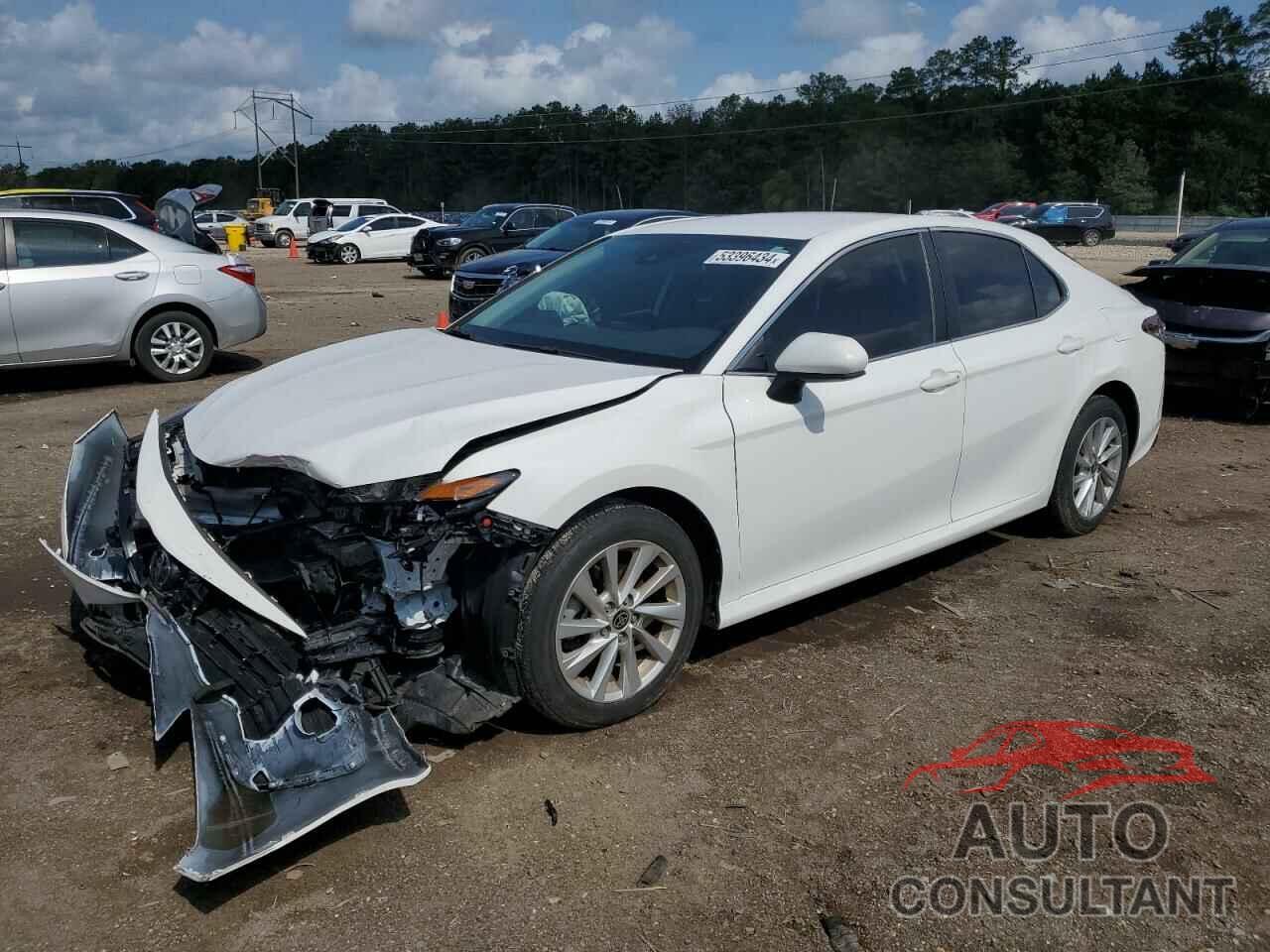 TOYOTA CAMRY 2021 - 4T1C11AK4MU595526