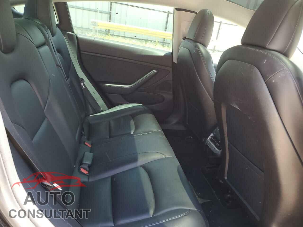 TESLA MODEL 3 2019 - 5YJ3E1EA8KF192889
