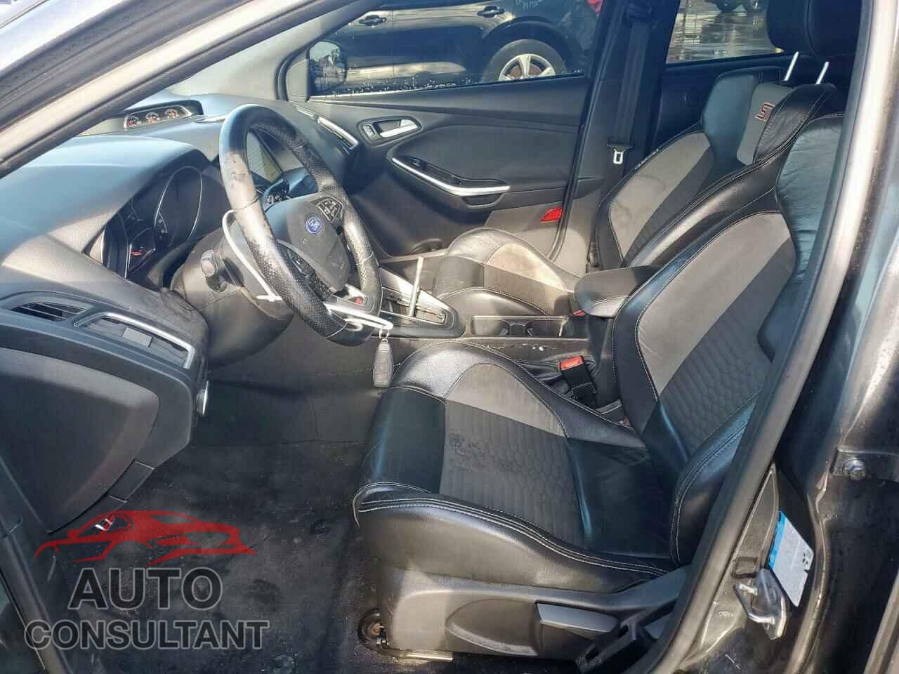 FORD FOCUS 2017 - 1FADP3L99HL334116