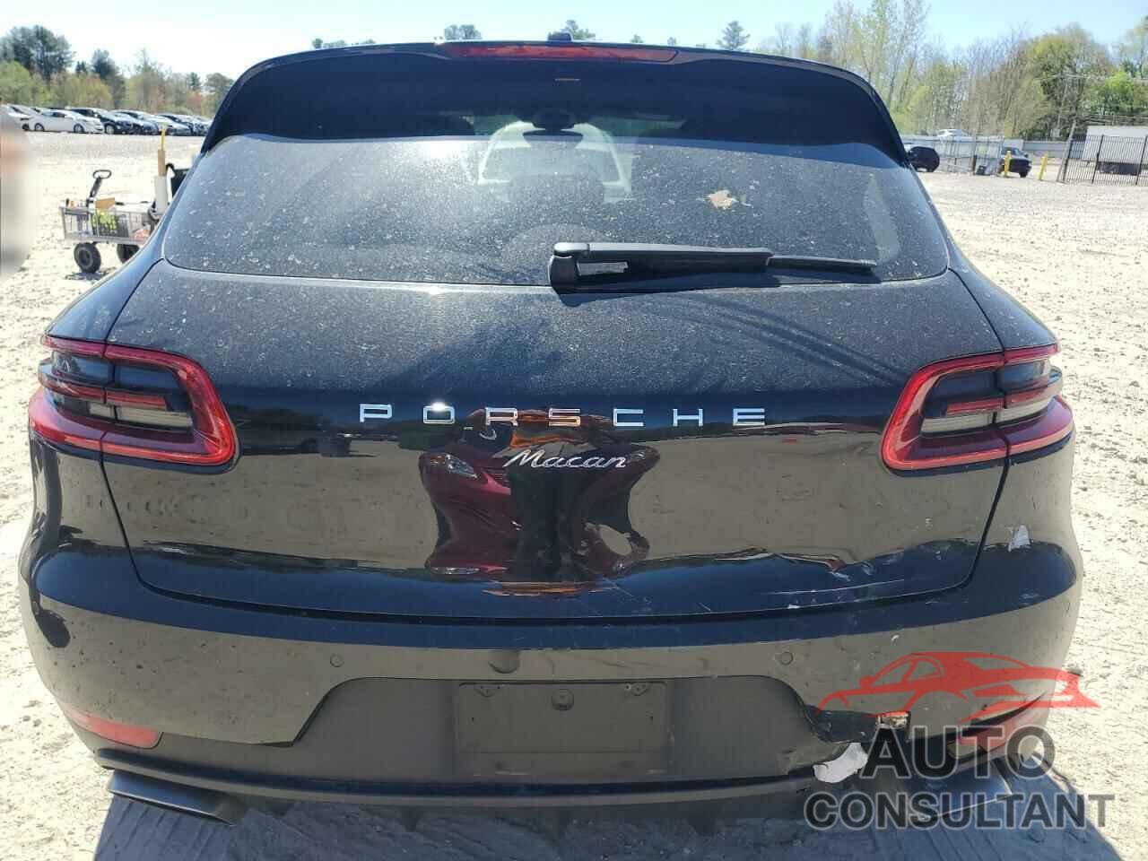 PORSCHE MACAN 2018 - WP1AA2A58JLB09229