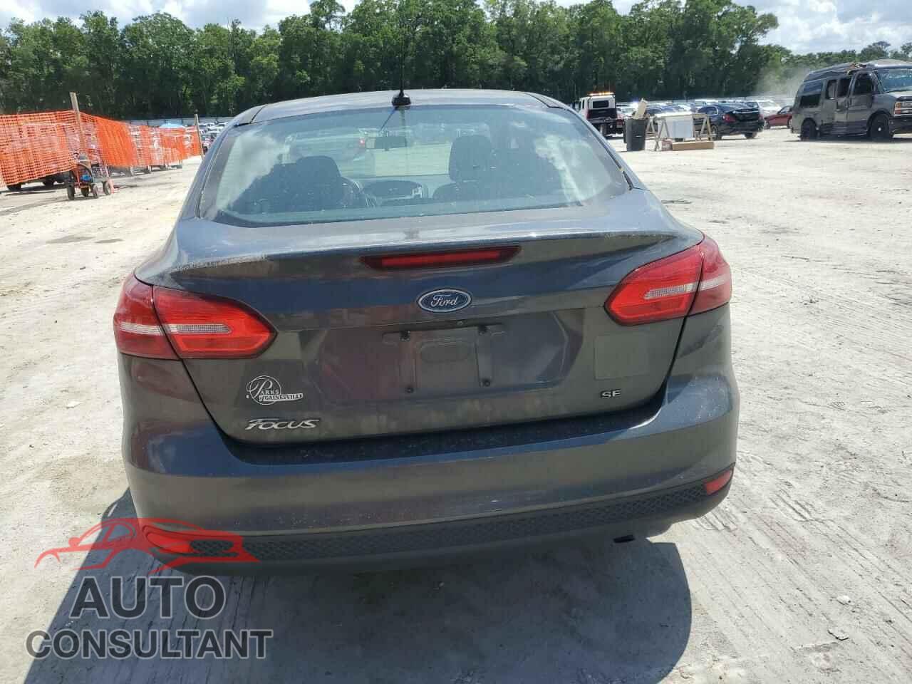 FORD FOCUS 2017 - 1FADP3F28HL262470