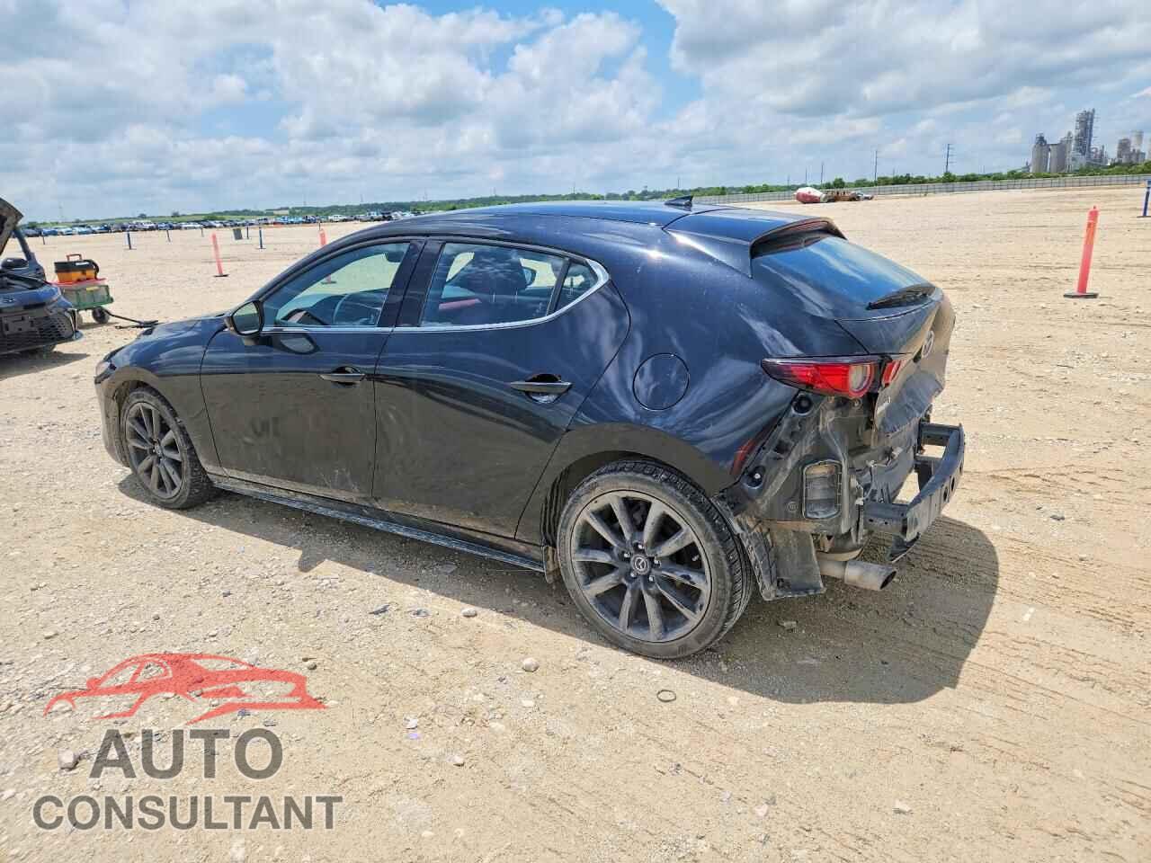 MAZDA 3 2021 - JM1BPAML1M1312326