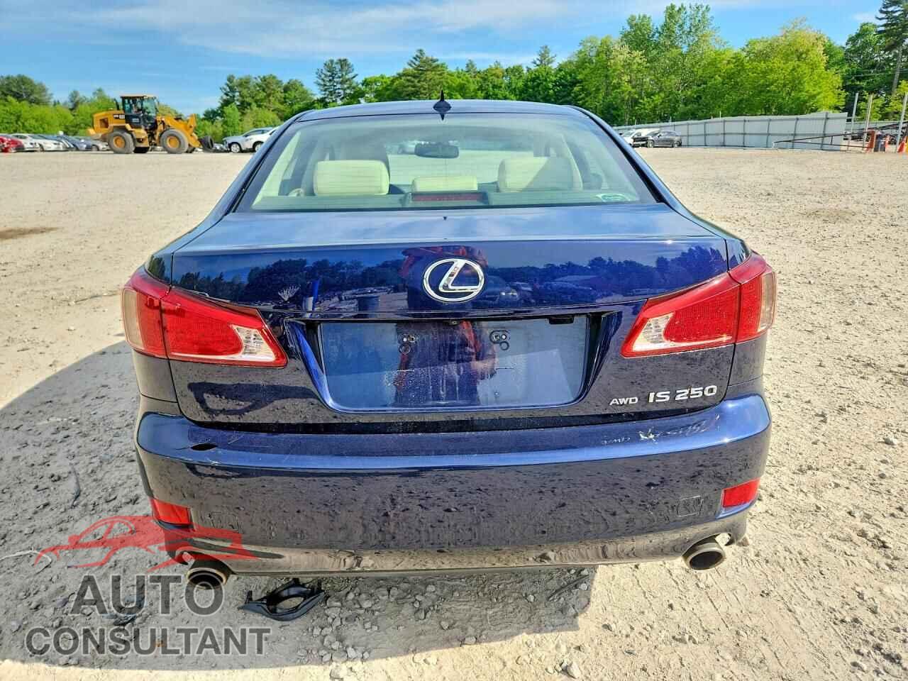 LEXUS IS 2012 - JTHCF5C21C5053348