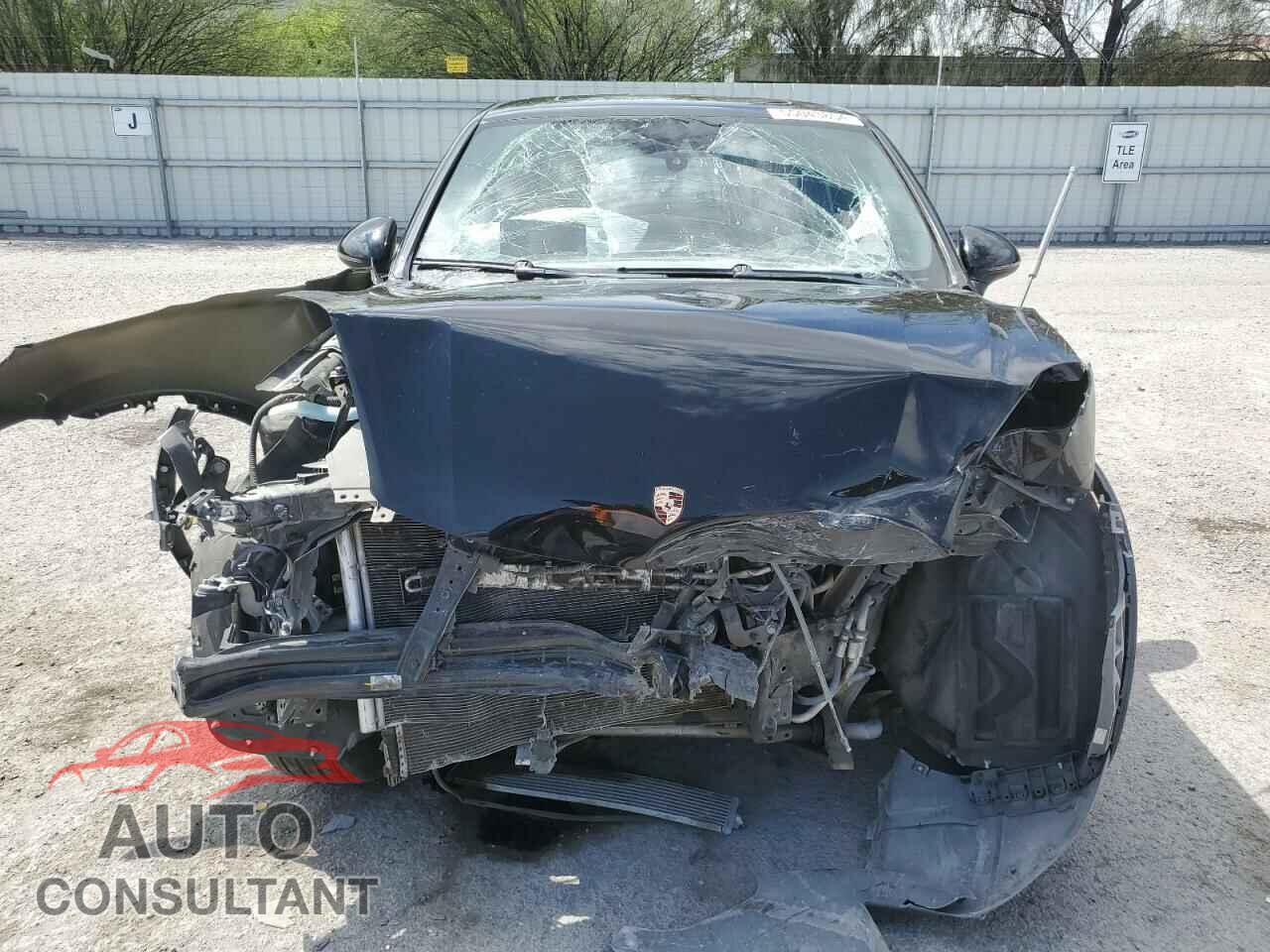PORSCHE CAYENNE 2016 - WP1AA2A24GKA11772