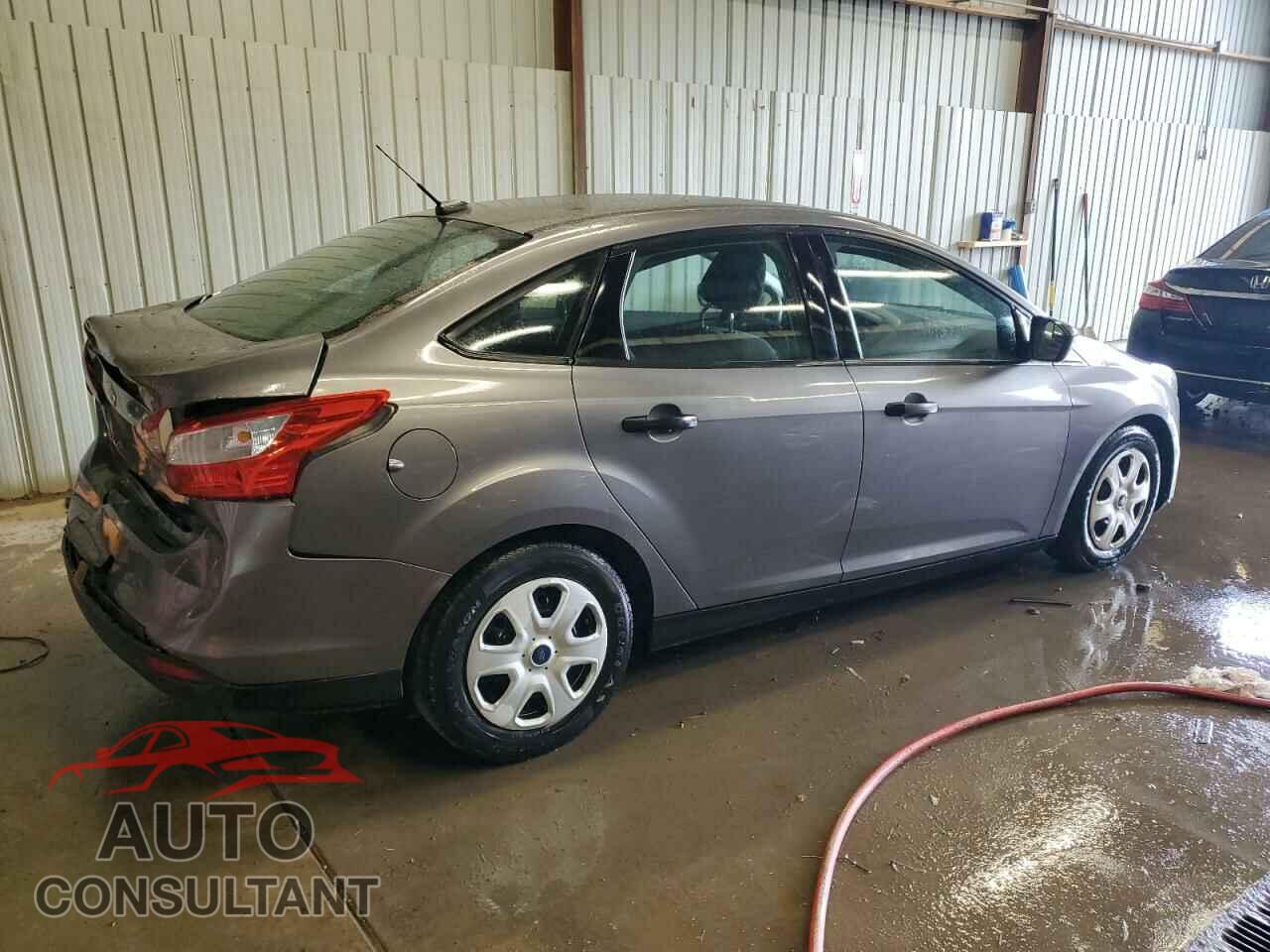 FORD FOCUS 2013 - 1FADP3E28DL241372