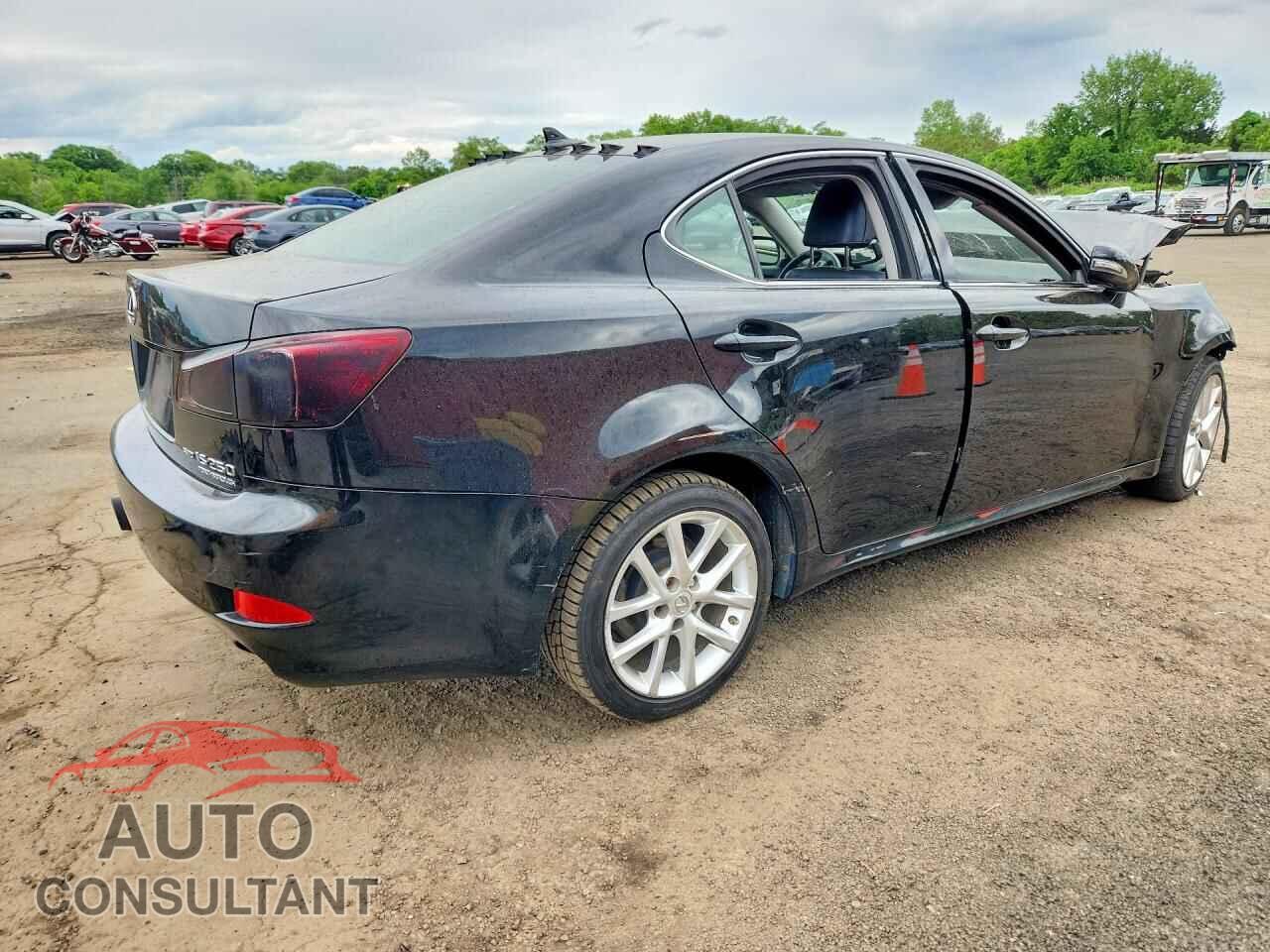 LEXUS IS 2011 - JTHCF5C24B5050104