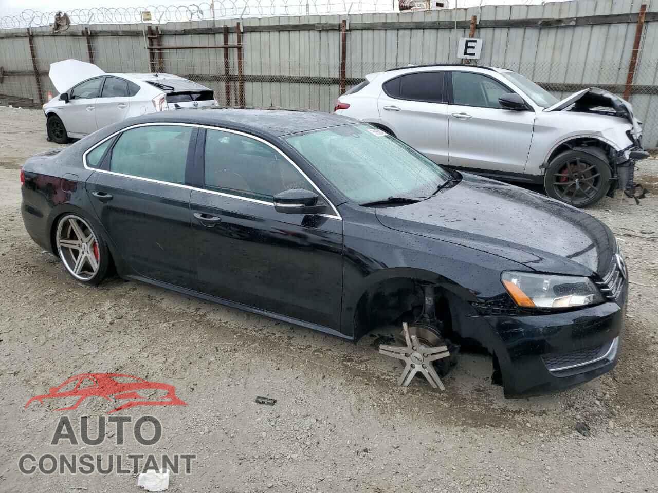 VOLKSWAGEN PASSAT 2013 - 1VWBP7A34DC006830
