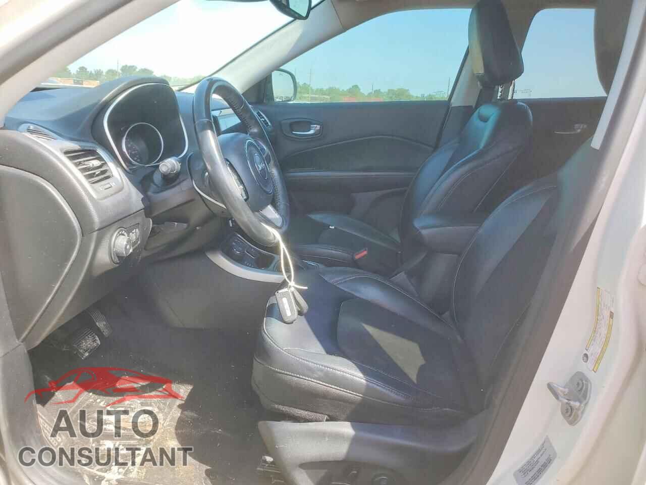 JEEP COMPASS 2018 - 3C4NJDBB4JT115231