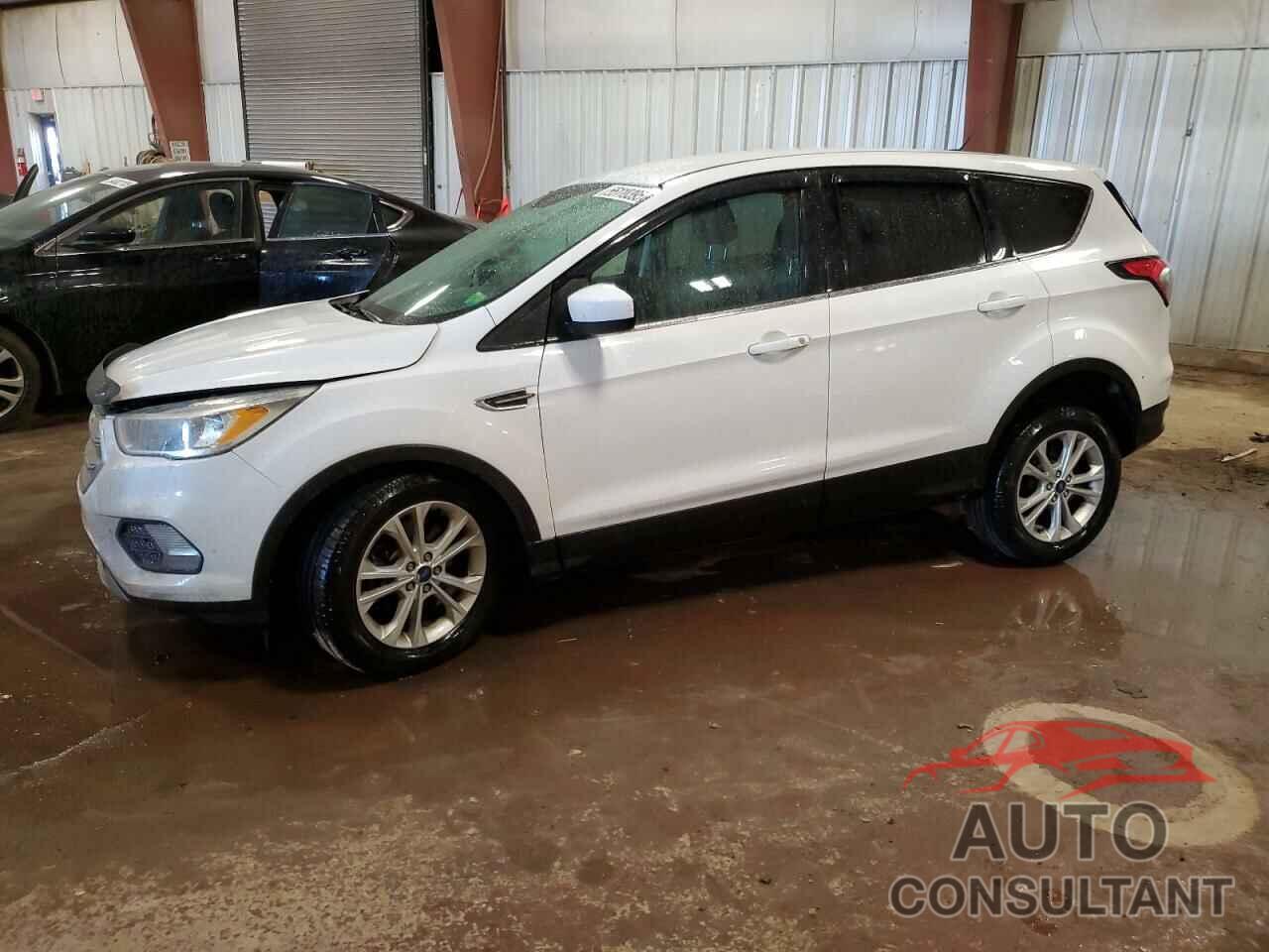 FORD ESCAPE 2017 - 1FMCU9G9XHUC52249
