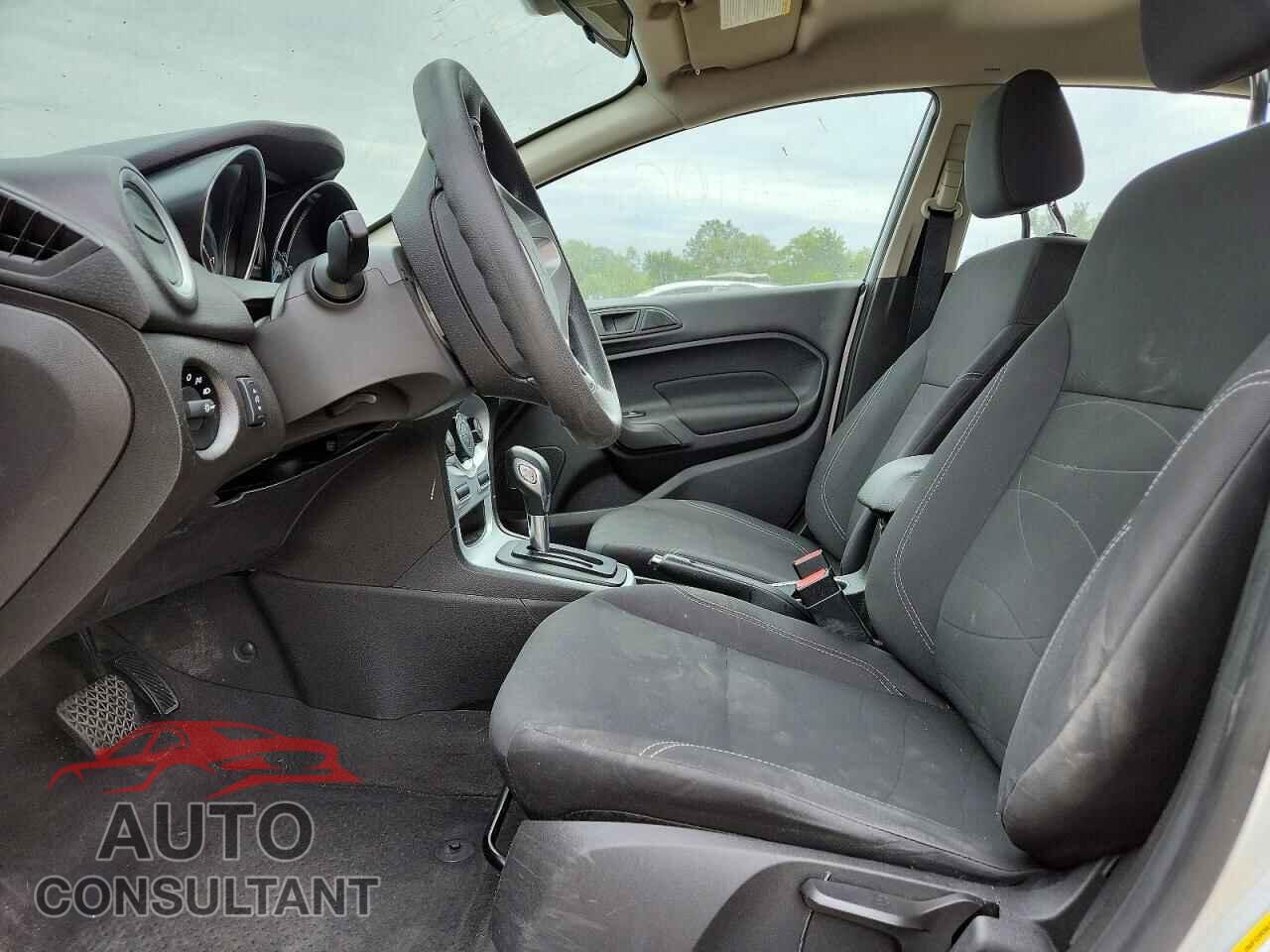 FORD FIESTA 2019 - 3FADP4EJ0KM111787