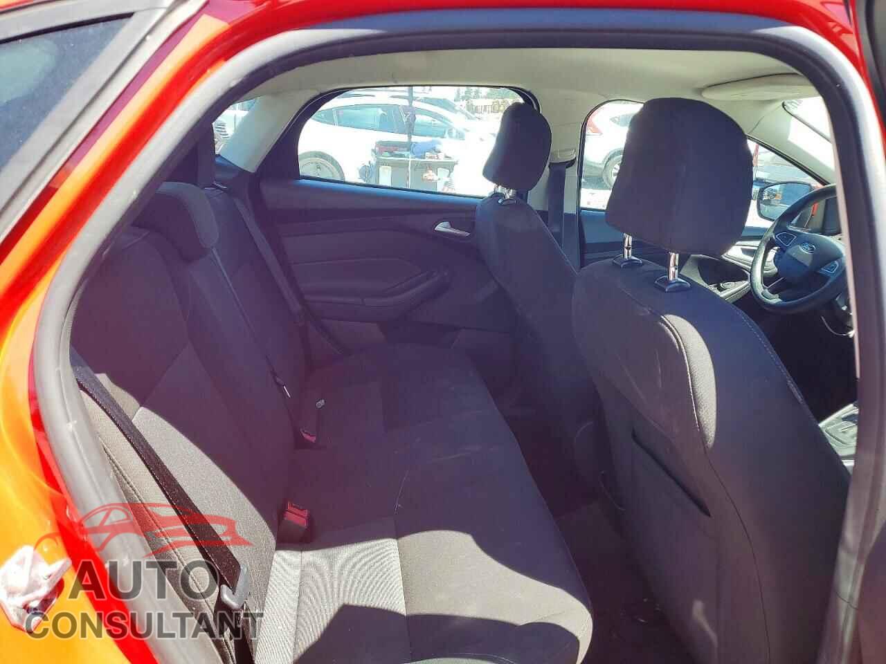 FORD FOCUS 2015 - 1FADP3F27FL294792