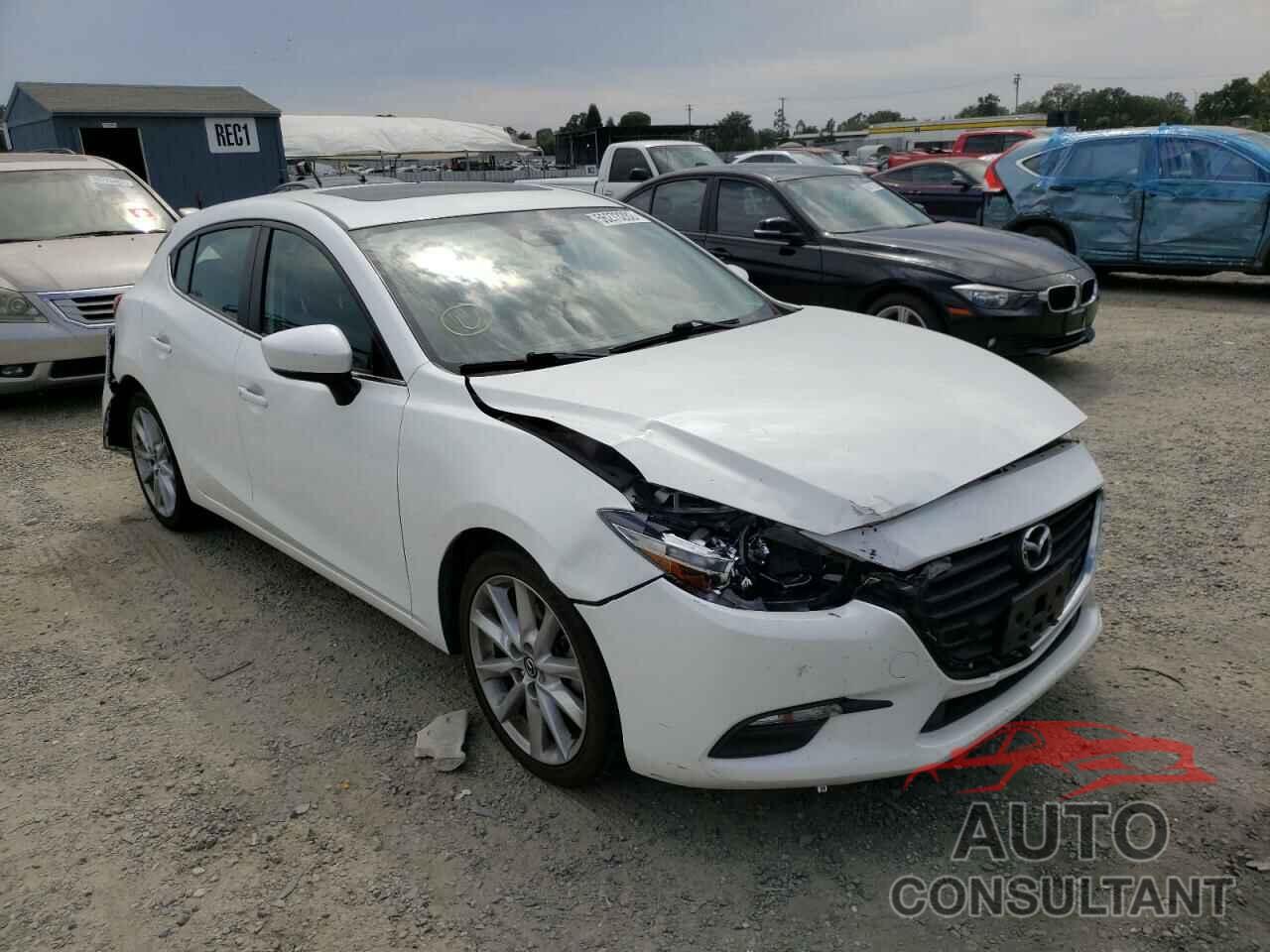 MAZDA 3 2017 - 3MZBN1L39HM148272