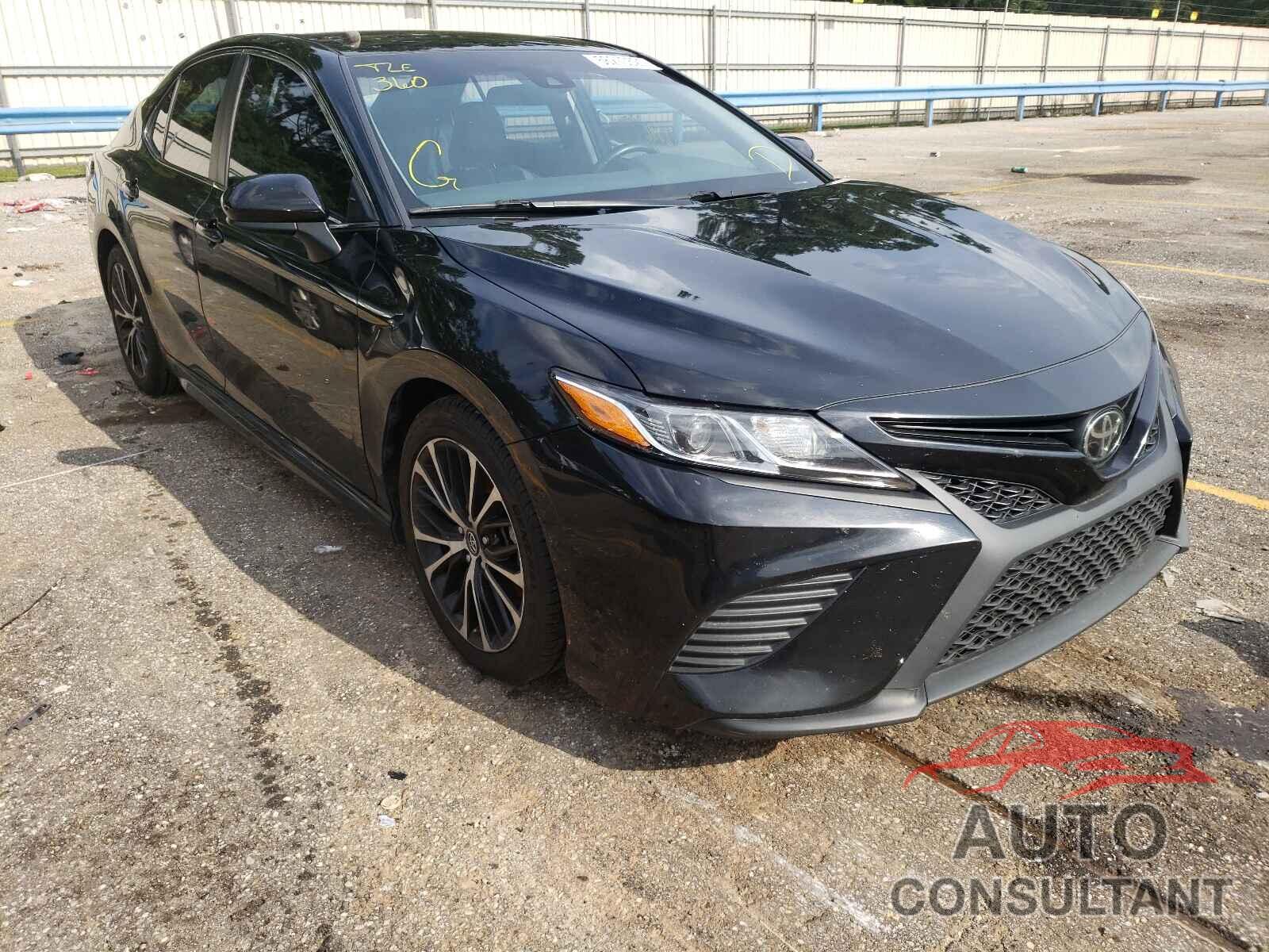TOYOTA CAMRY 2018 - 4T1B11HK9JU535688