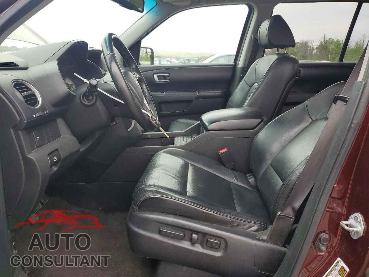HONDA PILOT 2011 - 5FNYF4H64BB015493