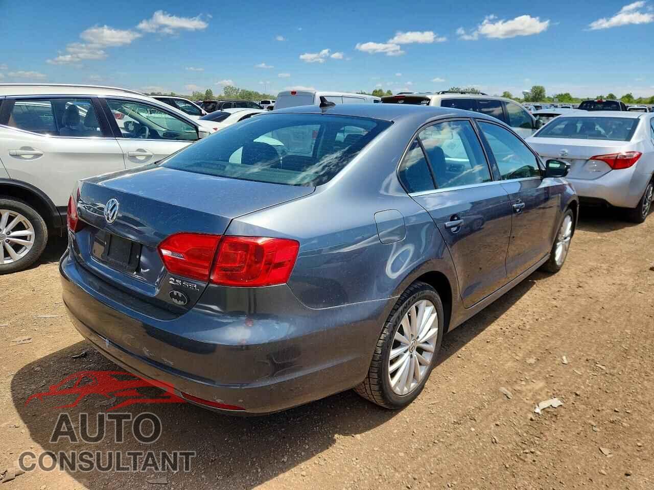 VOLKSWAGEN JETTA 2013 - 3VWLX7AJ0DM401282