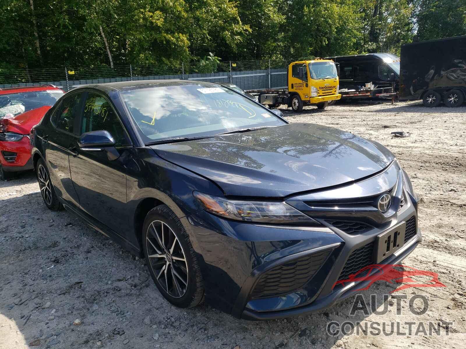 TOYOTA CAMRY 2021 - 4T1G11AK6MU556423