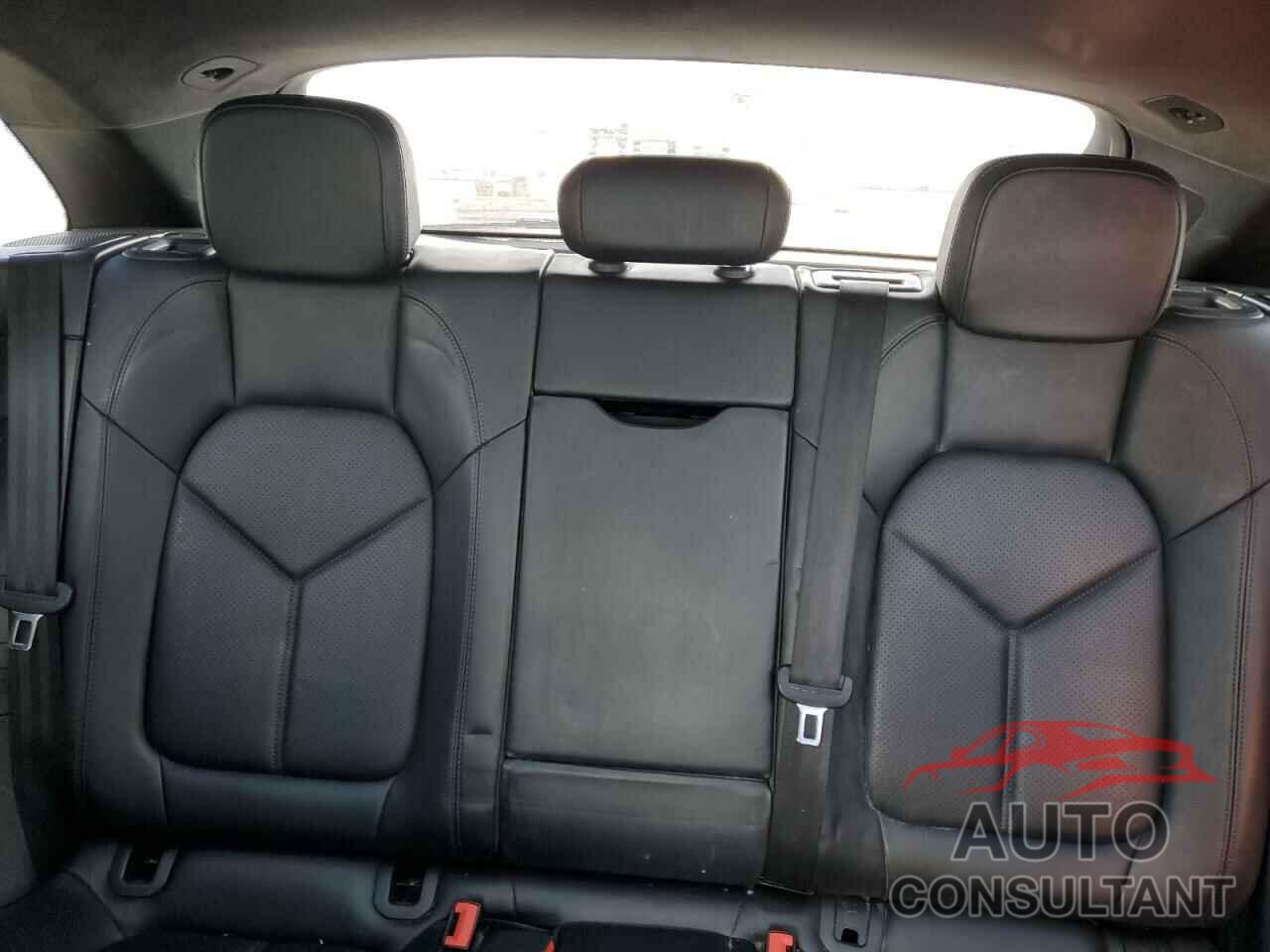 PORSCHE MACAN 2016 - WP1AF2A58GLB90064