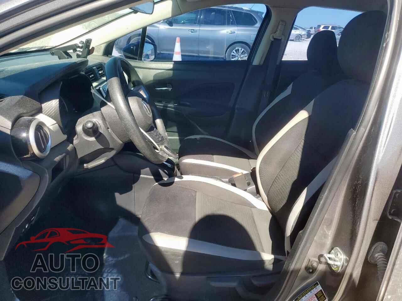 NISSAN VERSA 2021 - 3N1CN8EVXML871808