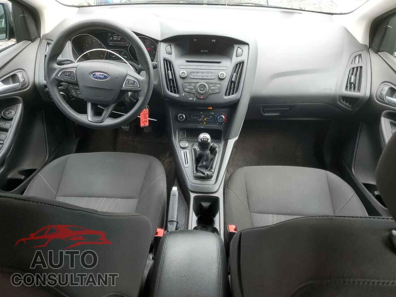 FORD FOCUS 2016 - 1FADP3K28GL377249