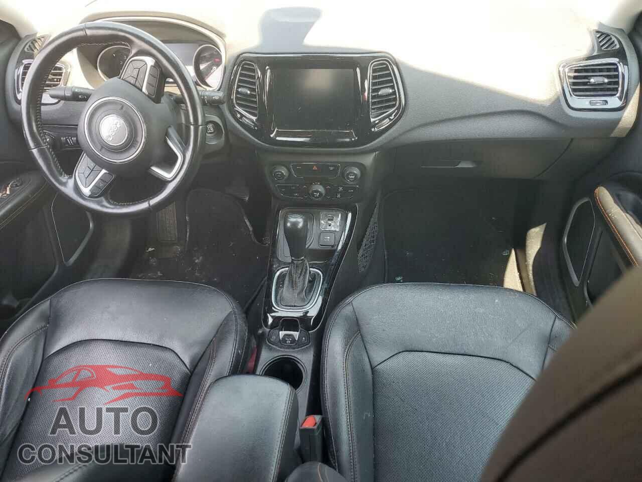 JEEP COMPASS 2020 - 3C4NJDCB9LT196616