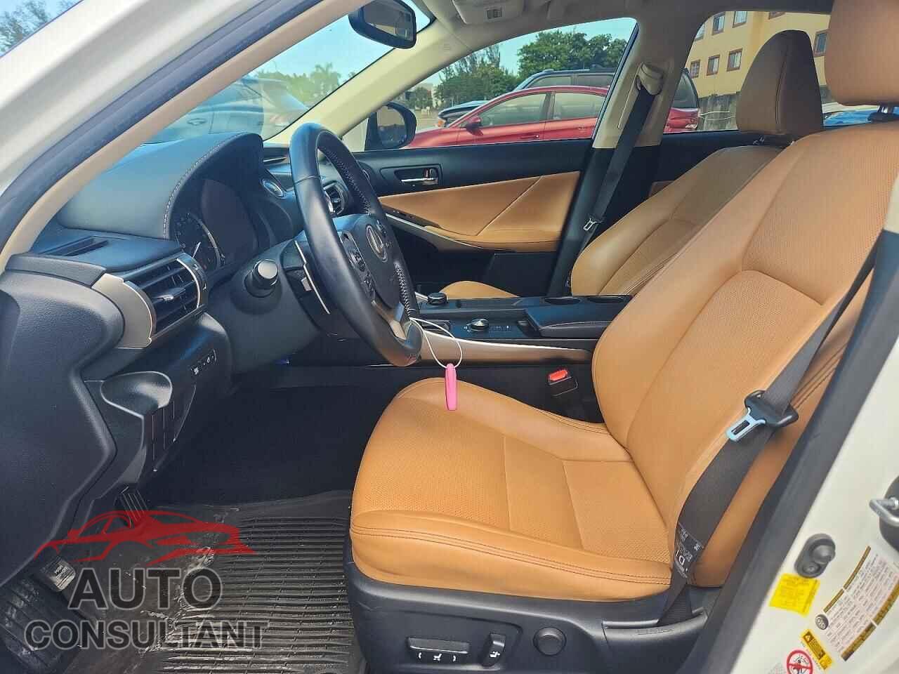 LEXUS IS 2015 - JTHBF1D25F5063159