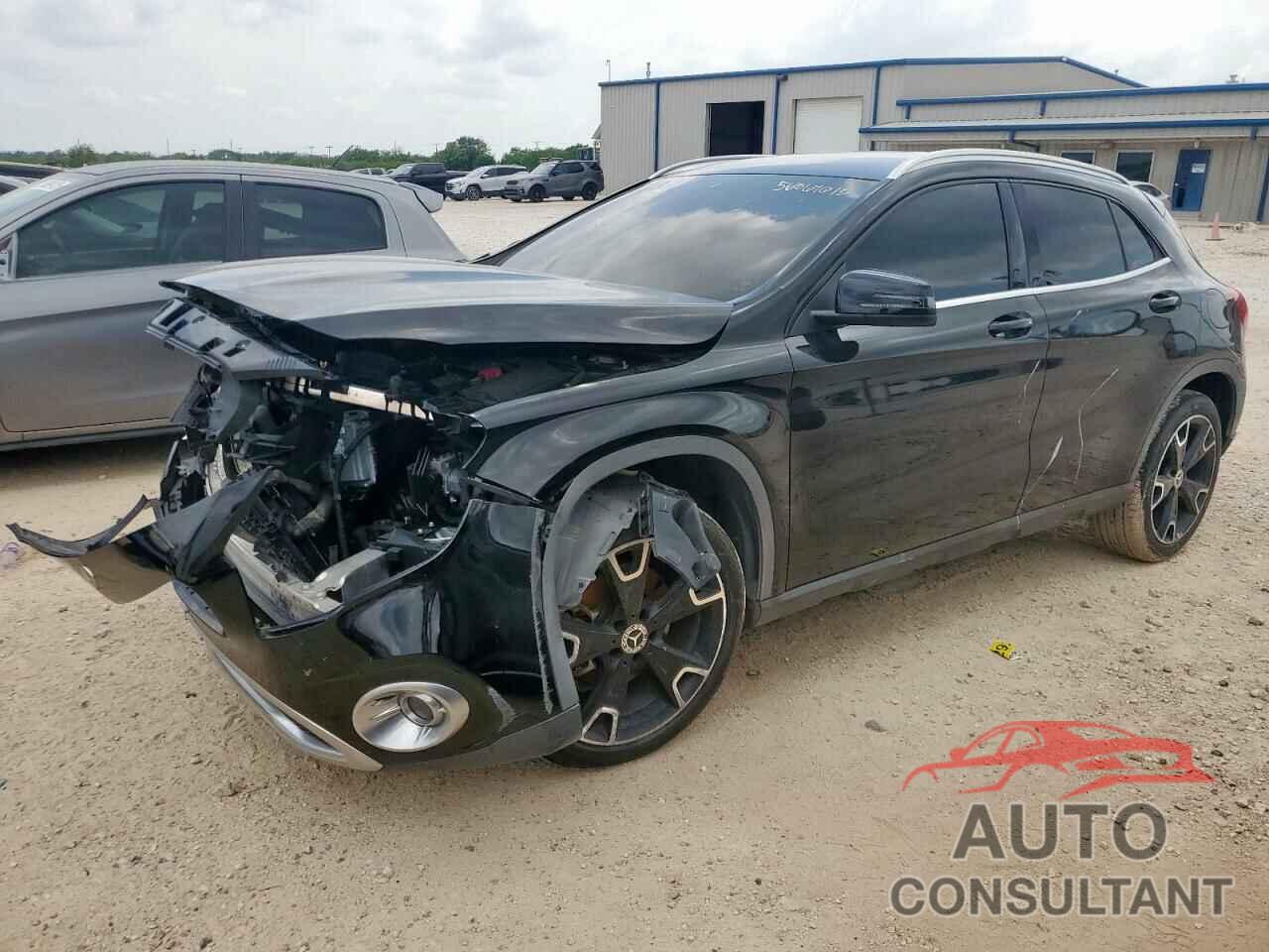 MERCEDES-BENZ GLA-CLASS 2020 - WDCTG4EB1LU028228