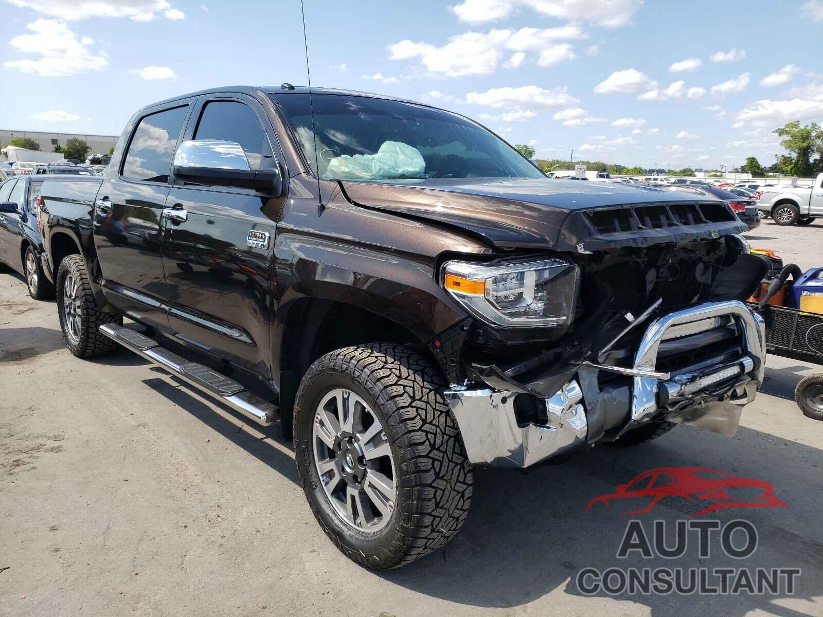 TOYOTA TUNDRA 2019 - 5TFAY5F15KX838433