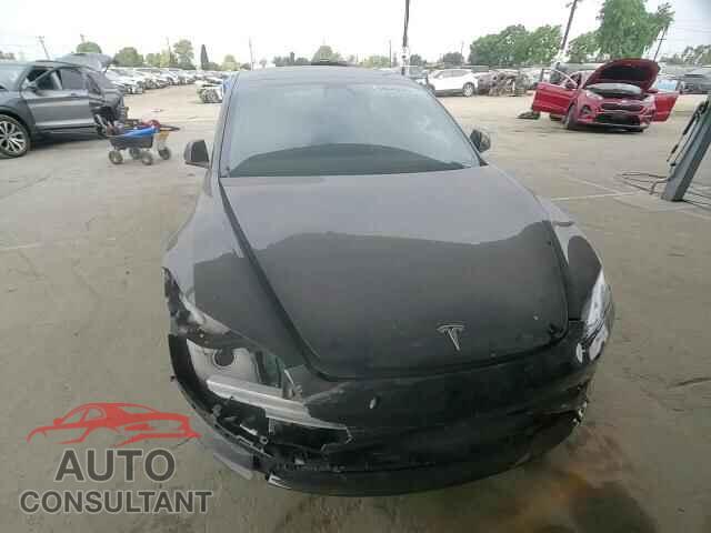 TESLA MODEL 3 2025 - 5YJ3E1EA2SF072425