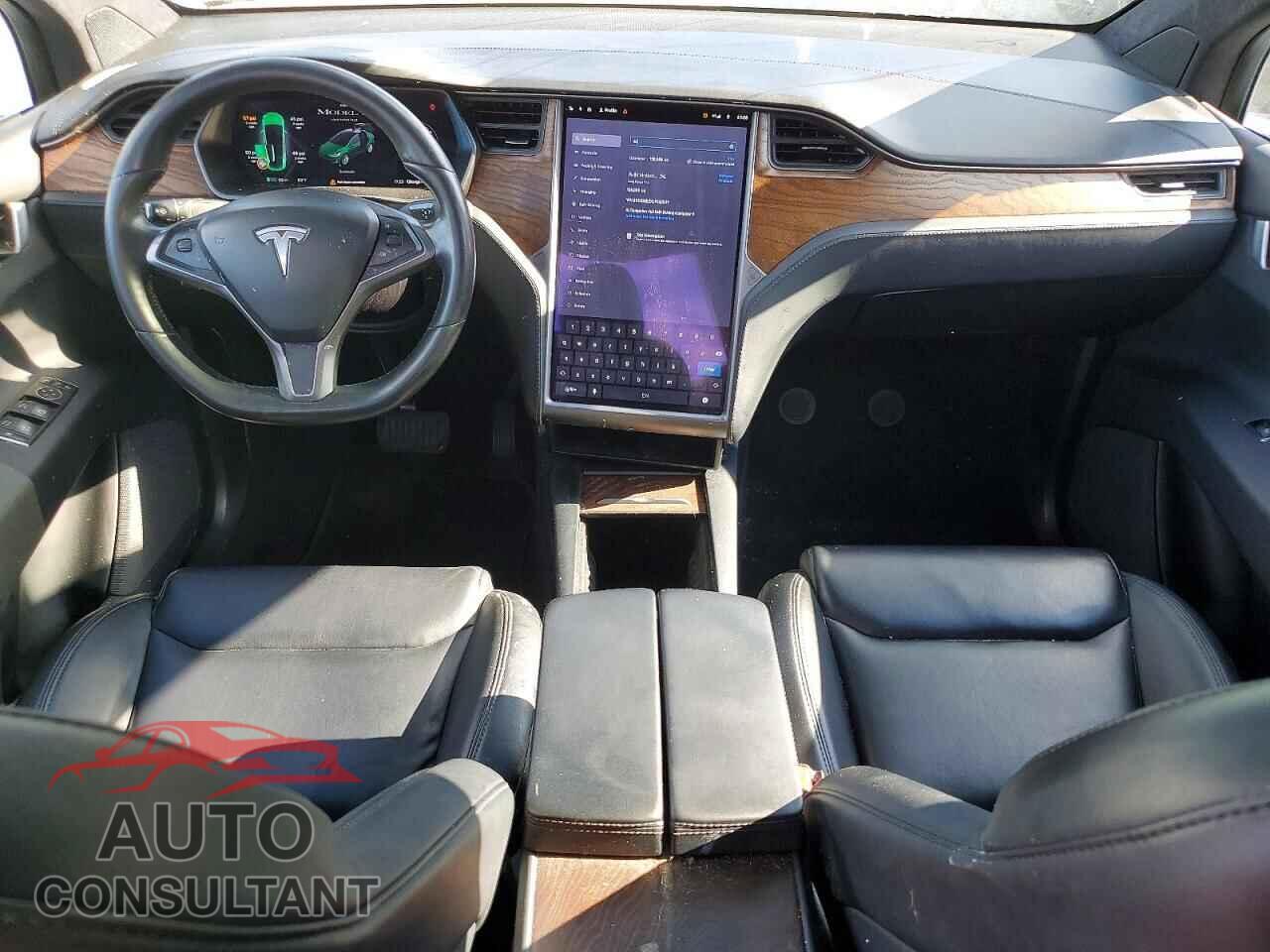 TESLA MODEL X 2020 - 5YJXCBE2XLF242537